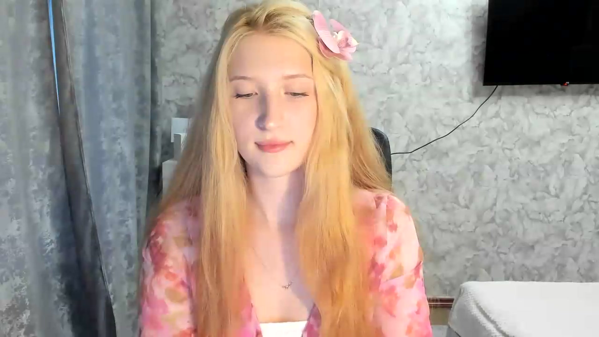 Gallery image thumbnail from Ilona_Here's myfreecams stream on, 07/10/2026, 16:48 image 20 of 20
