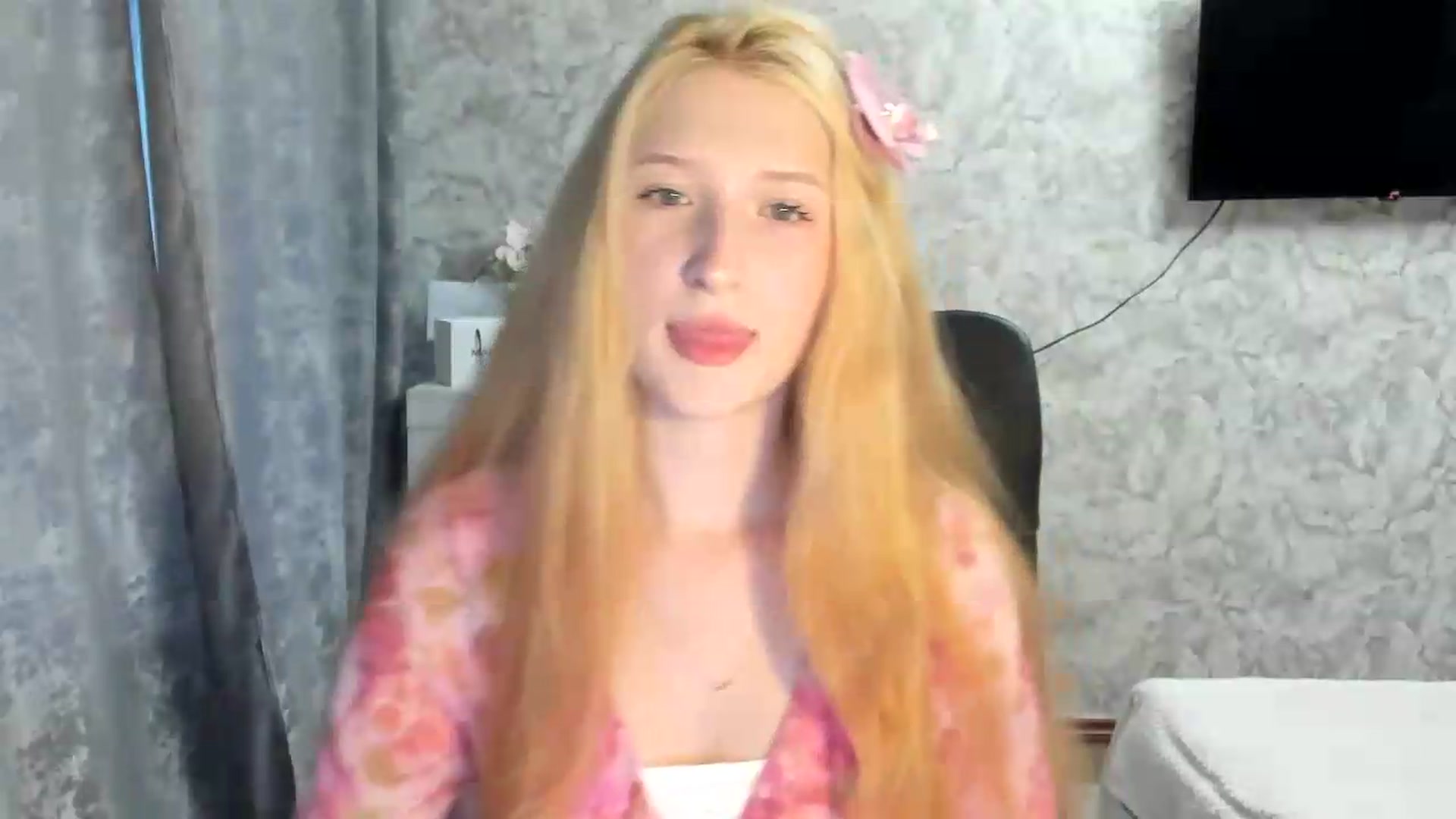 Gallery image thumbnail from Ilona_Here's myfreecams stream on, 07/10/2026, 16:48 image 17 of 20