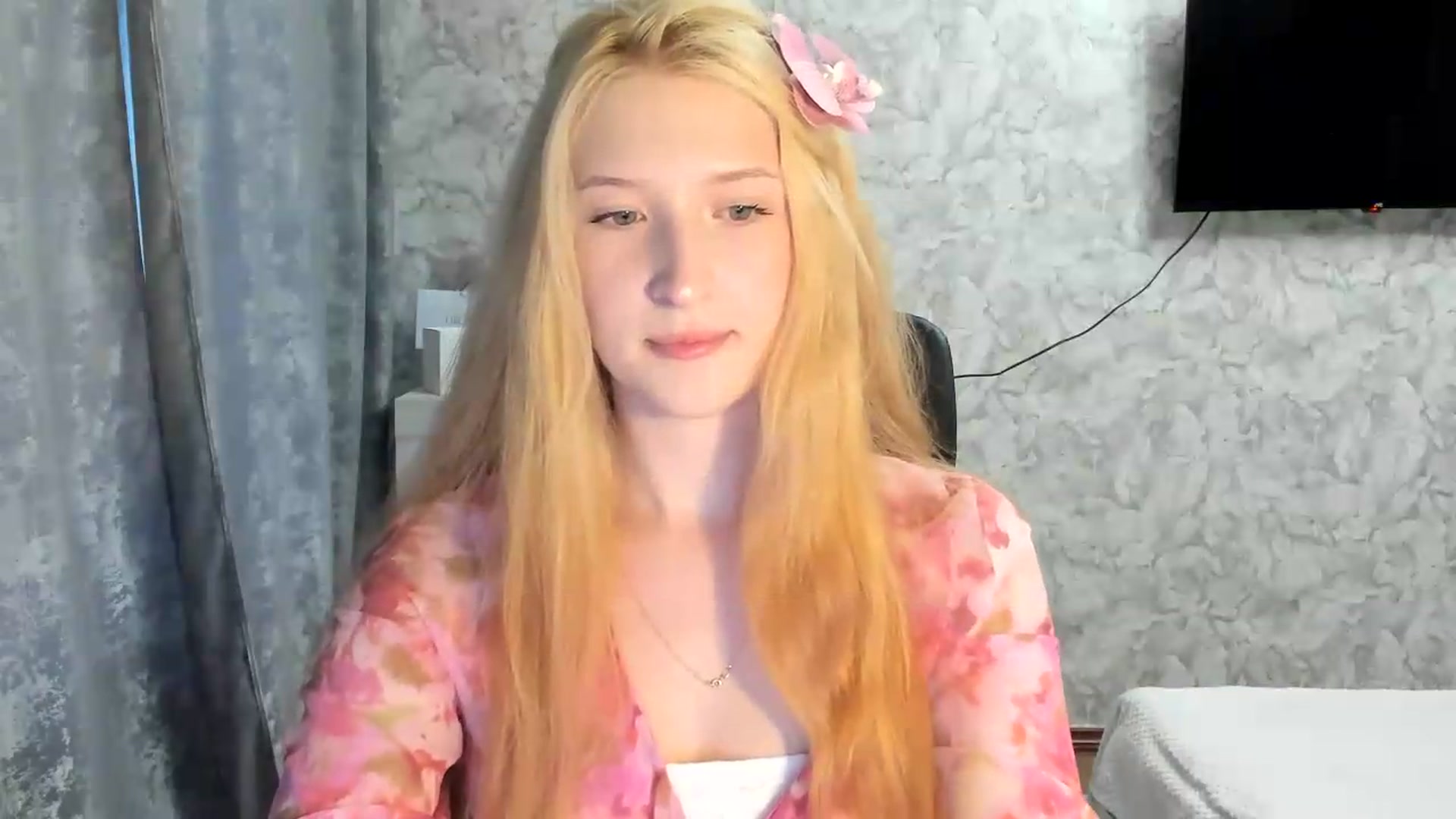 Gallery image thumbnail from Ilona_Here's myfreecams stream on, 07/10/2026, 16:48 image 18 of 20