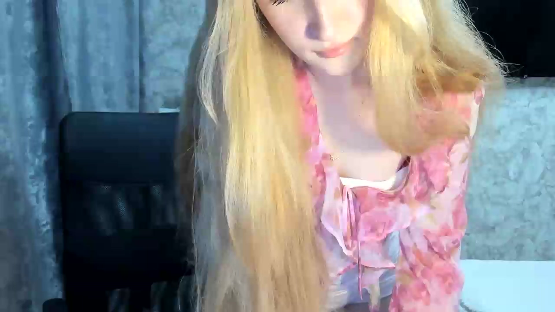 Gallery image thumbnail from Ilona_Here's myfreecams stream on, 07/10/2026, 17:46 image 18 of 20