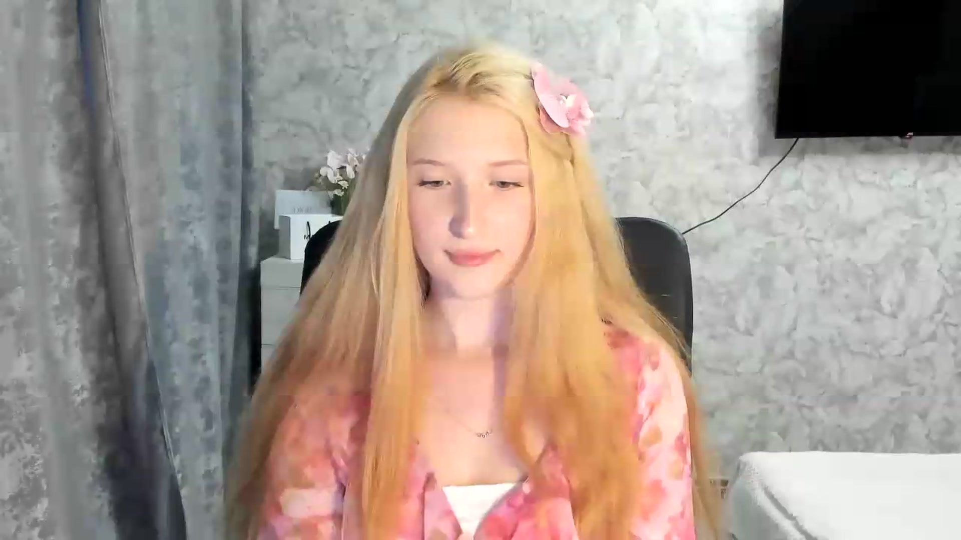 Gallery image thumbnail from Ilona_Here's myfreecams stream on, 07/10/2026, 17:46 image 11 of 20