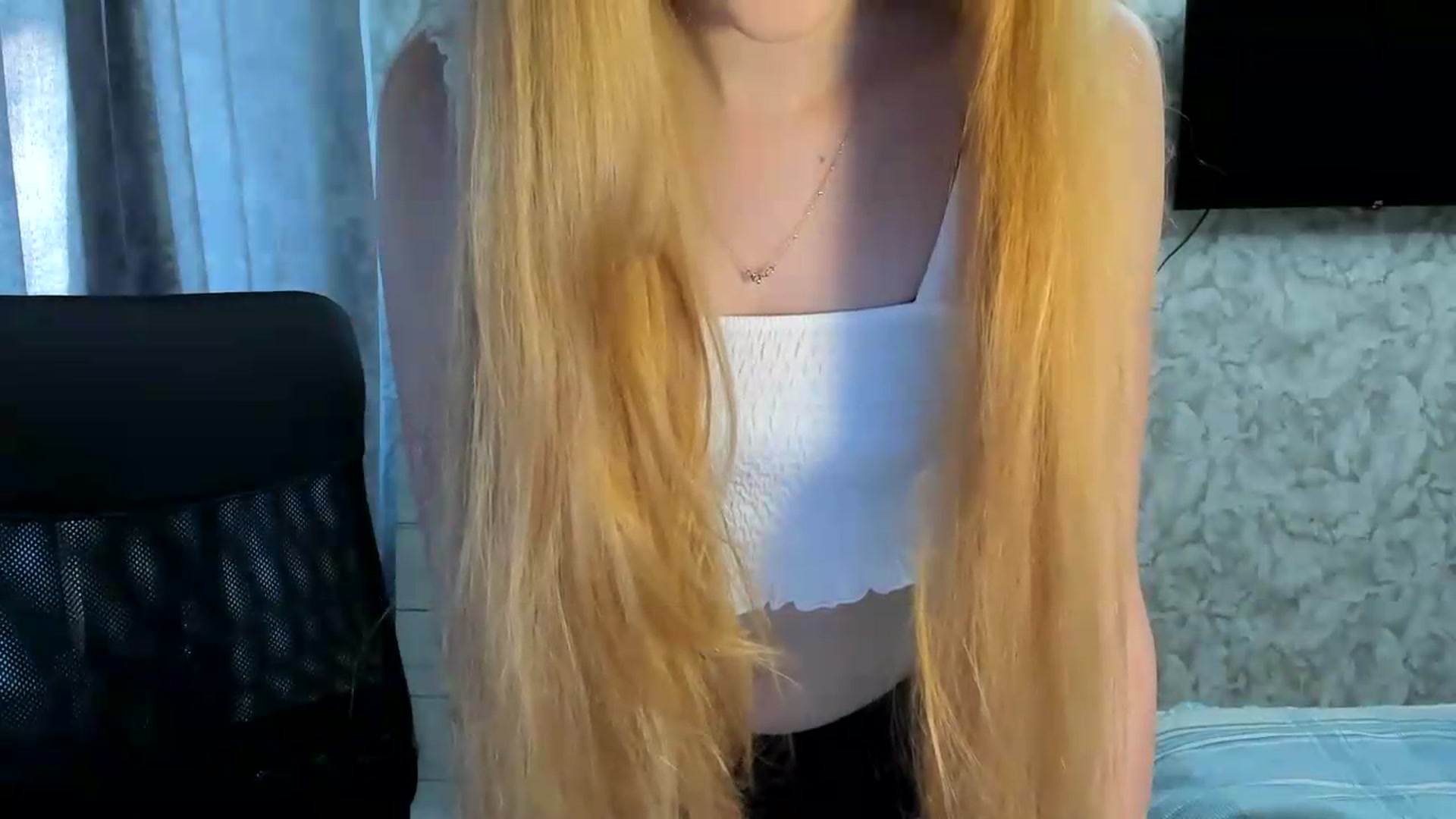 Gallery image thumbnail from Ilona_Here's myfreecams stream on, 07/13/2026, 15:53 image 20 of 20