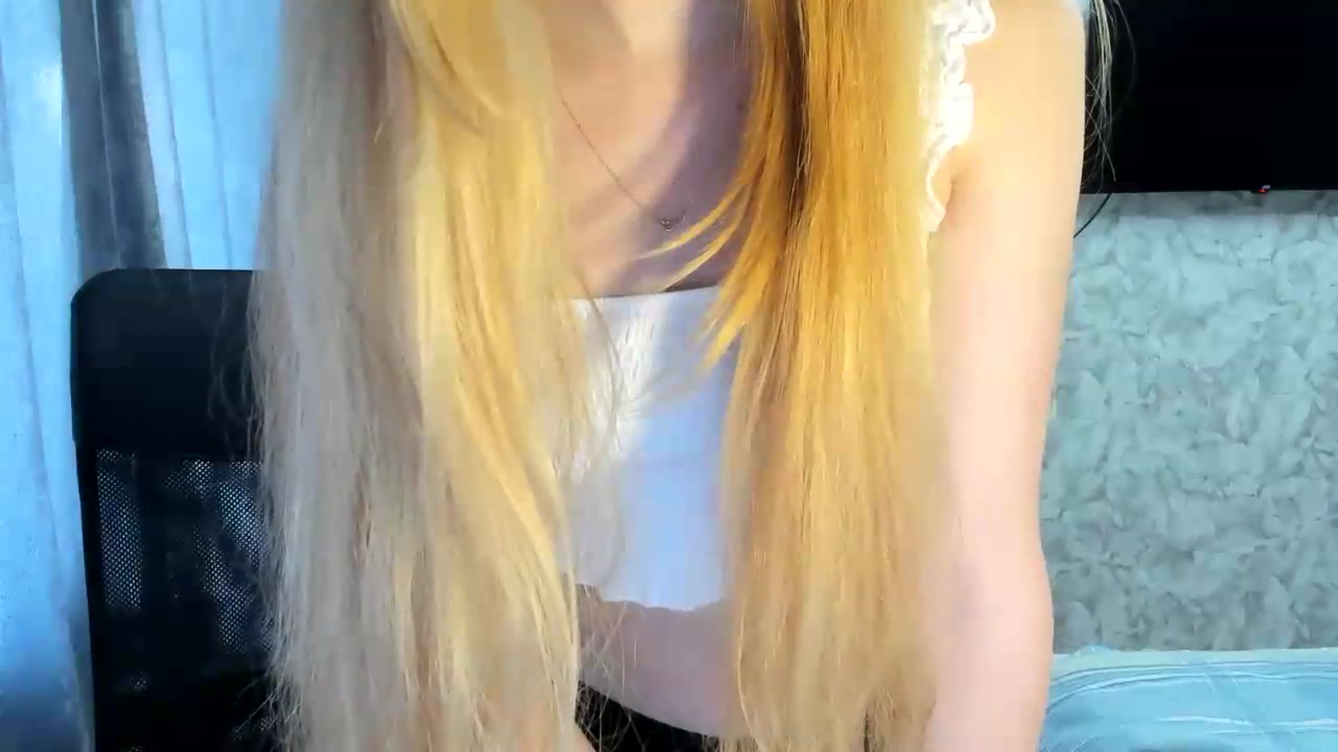 Gallery image thumbnail from Ilona_Here's myfreecams stream on, 07/13/2026, 15:53 image 12 of 20