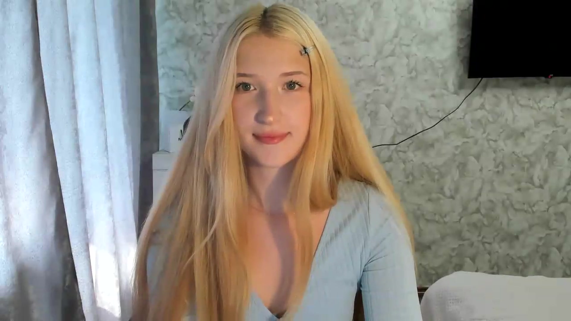 Gallery image thumbnail from Ilona_Here's myfreecams stream on, 07/20/2026, 12:52 image 5 of 20