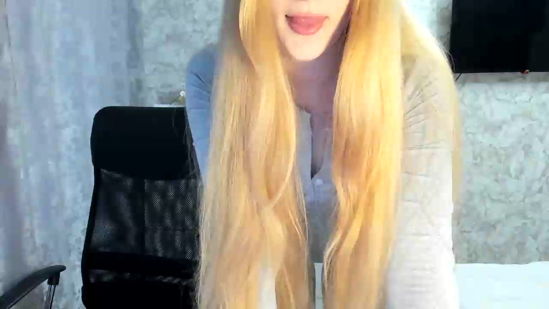 Gallery image thumbnail from Ilona_Here's myfreecams stream on, 07/22/2026, 17:02 image 7 of 20