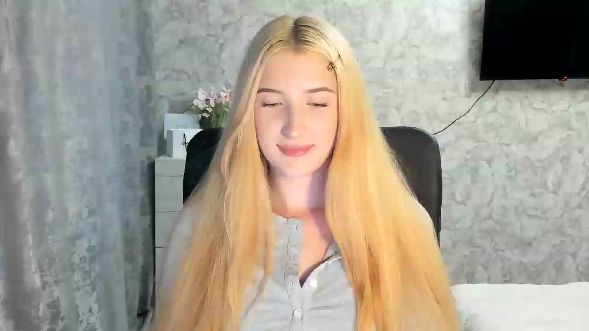 Gallery image thumbnail from Ilona_Here's myfreecams stream on, 07/22/2026, 17:02 image 15 of 20