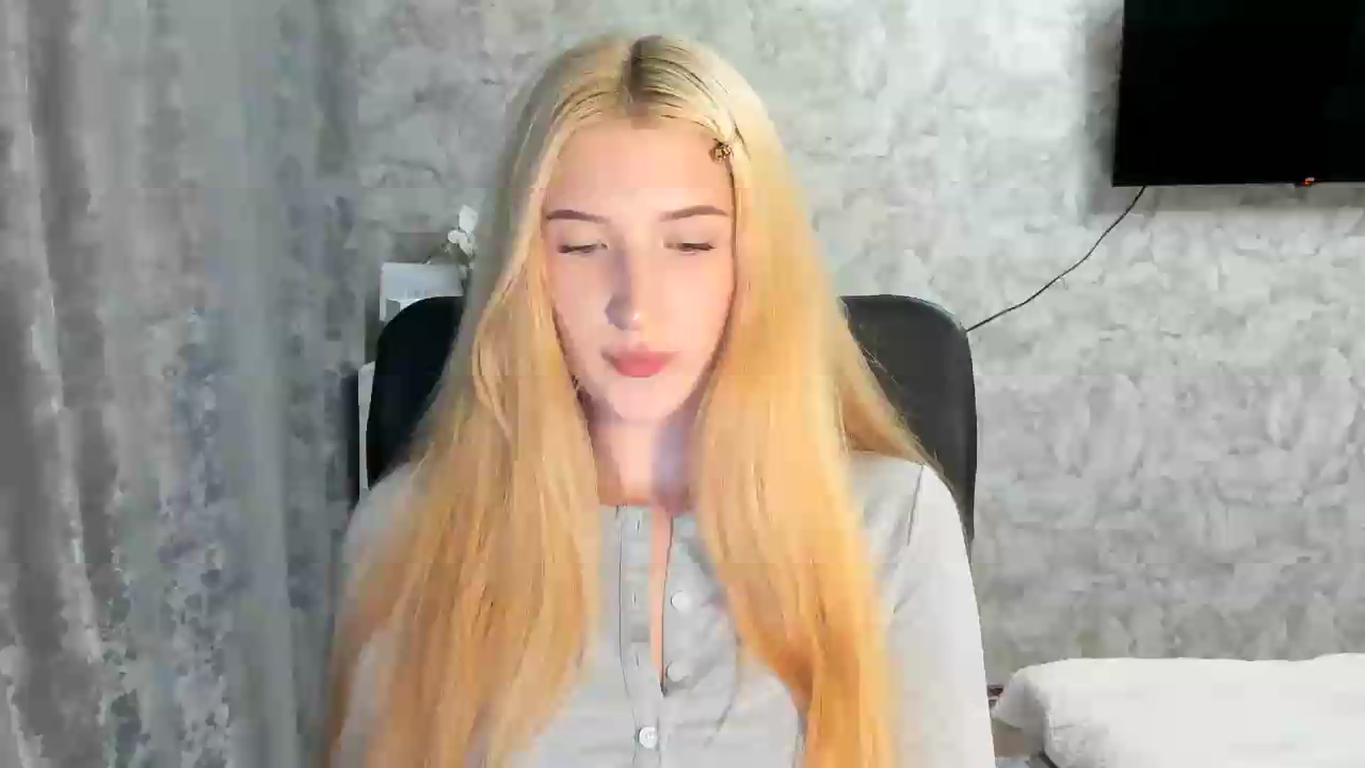 Gallery image thumbnail from Ilona_Here's myfreecams stream on, 07/22/2026, 17:53 image 7 of 20