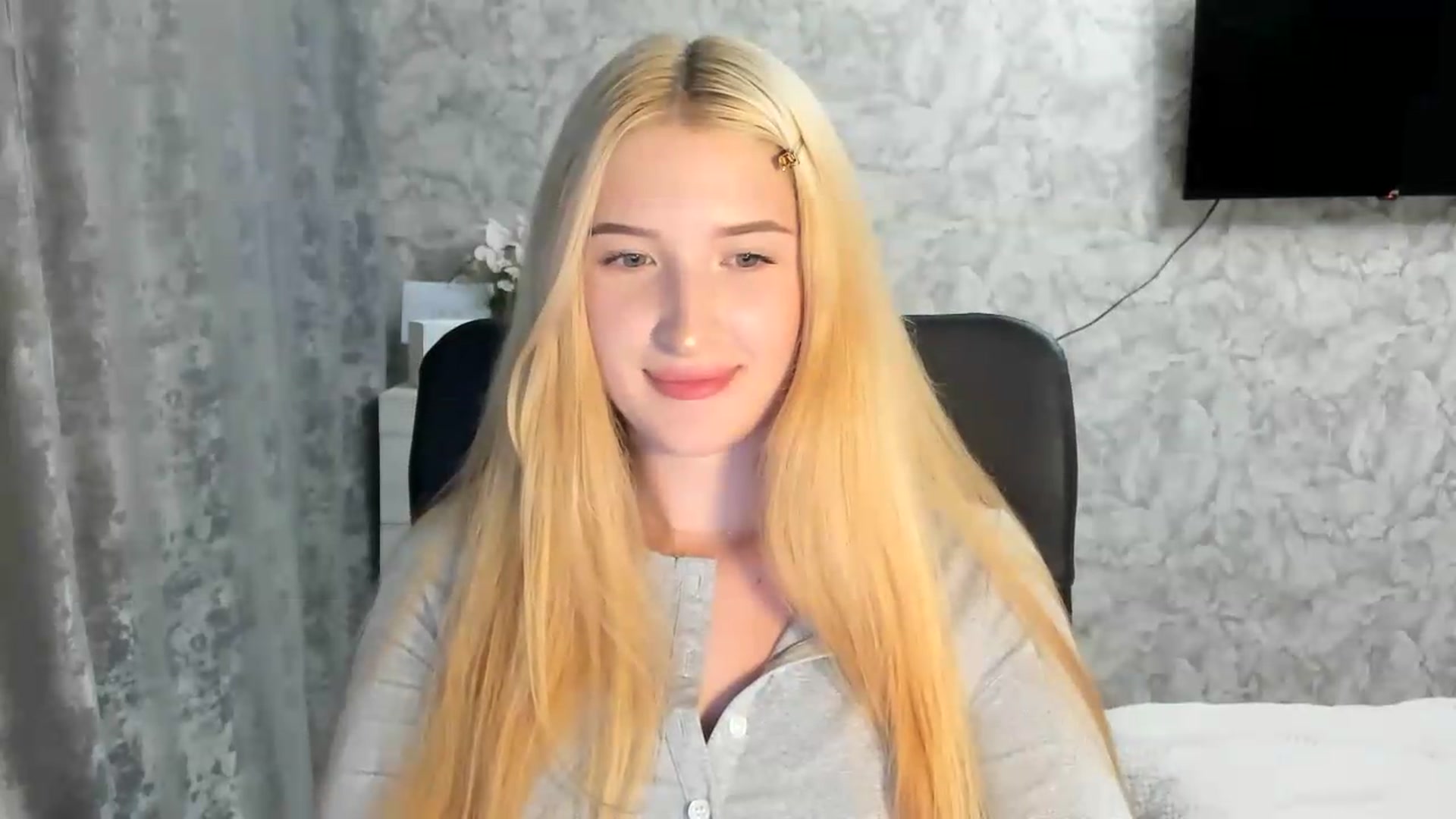 Gallery image thumbnail from Ilona_Here's myfreecams stream on, 07/22/2026, 19:11 image 10 of 20