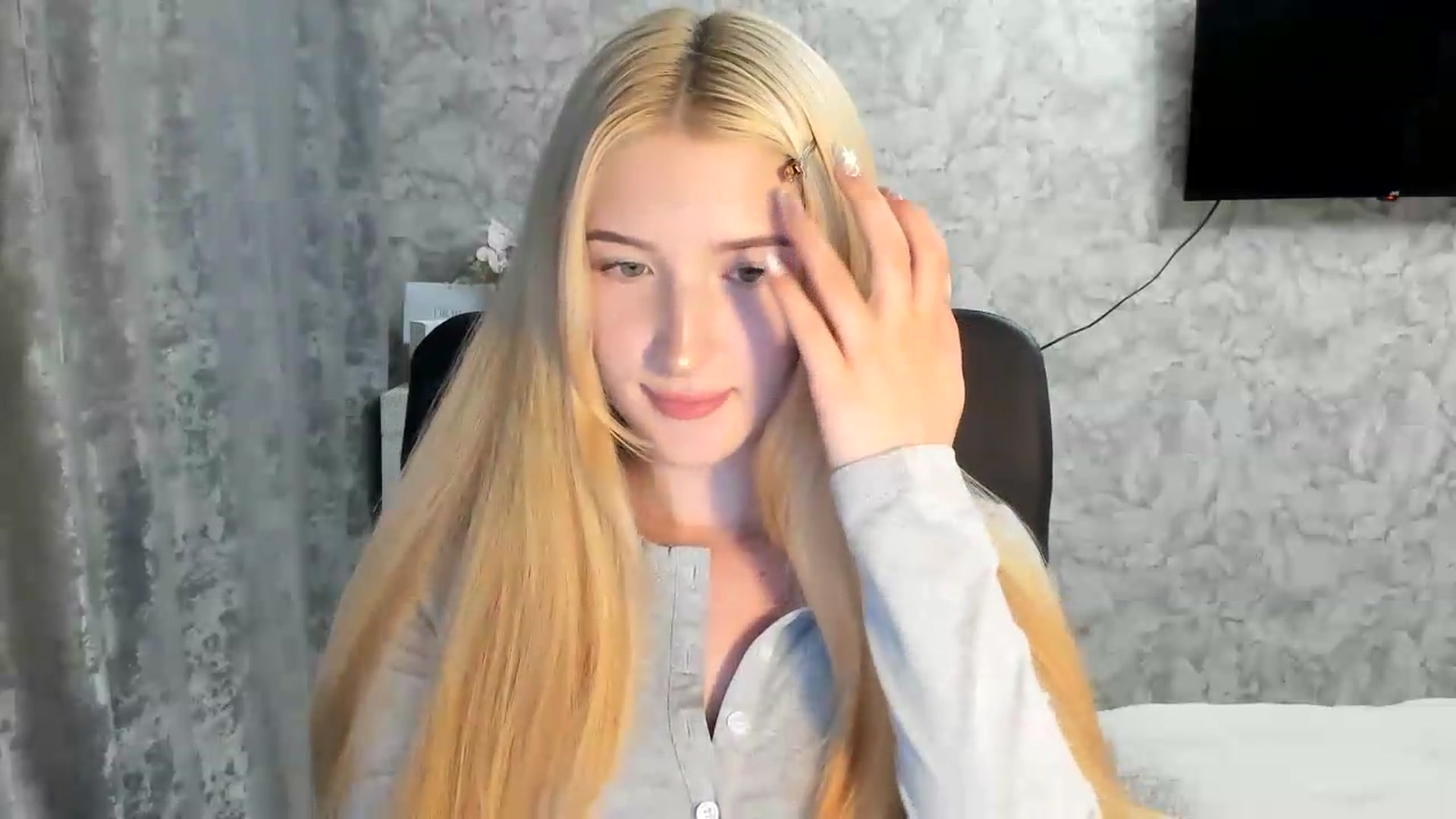 Gallery image thumbnail from Ilona_Here's myfreecams stream on, 07/22/2026, 19:11 image 8 of 20