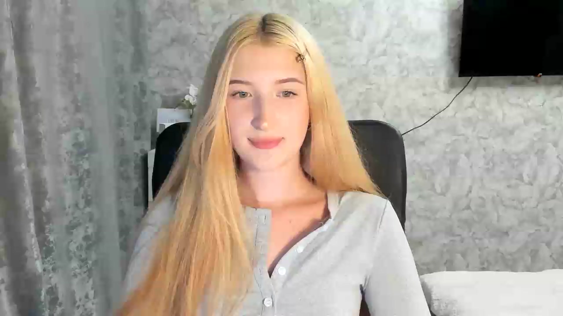 Gallery image thumbnail from Ilona_Here's myfreecams stream on, 07/22/2026, 19:11 image 1 of 20