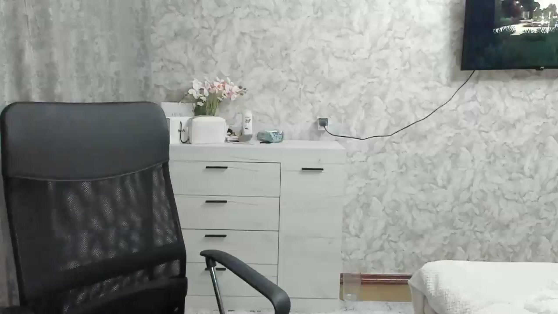 Gallery image thumbnail from Ilona_Here's myfreecams stream on, 07/27/2026, 20:21 image 10 of 20