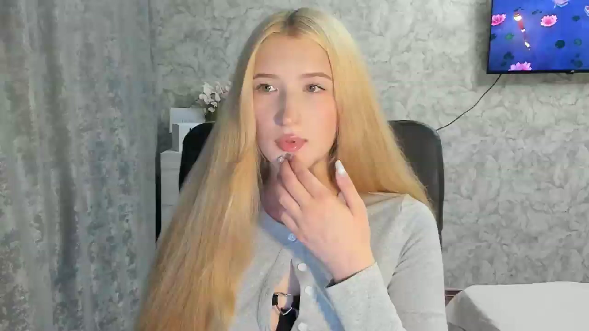 Gallery image thumbnail from Ilona_Here's myfreecams stream on, 07/28/2026, 18:42 image 3 of 20