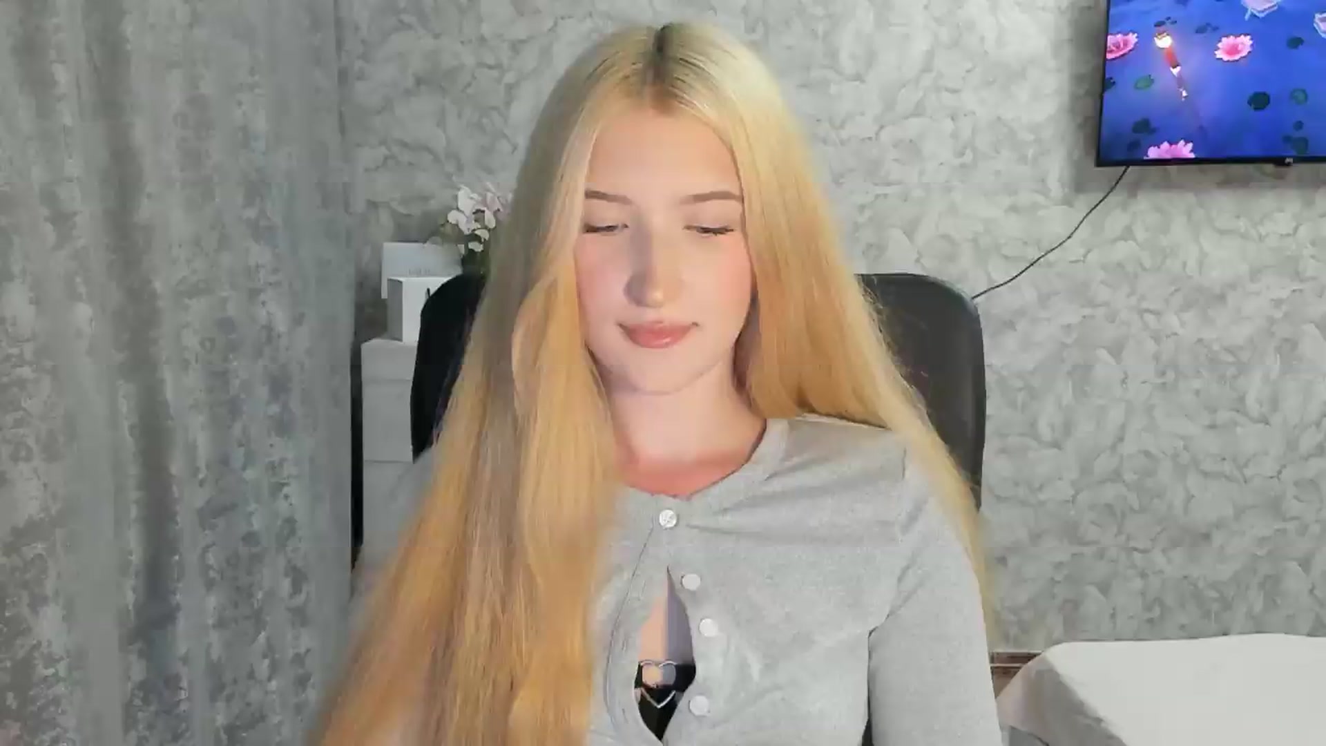 Gallery image thumbnail from Ilona_Here's myfreecams stream on, 07/28/2026, 18:42 image 16 of 20