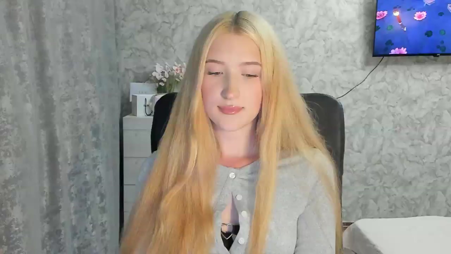 Gallery image thumbnail from Ilona_Here's myfreecams stream on, 07/28/2026, 18:42 image 20 of 20