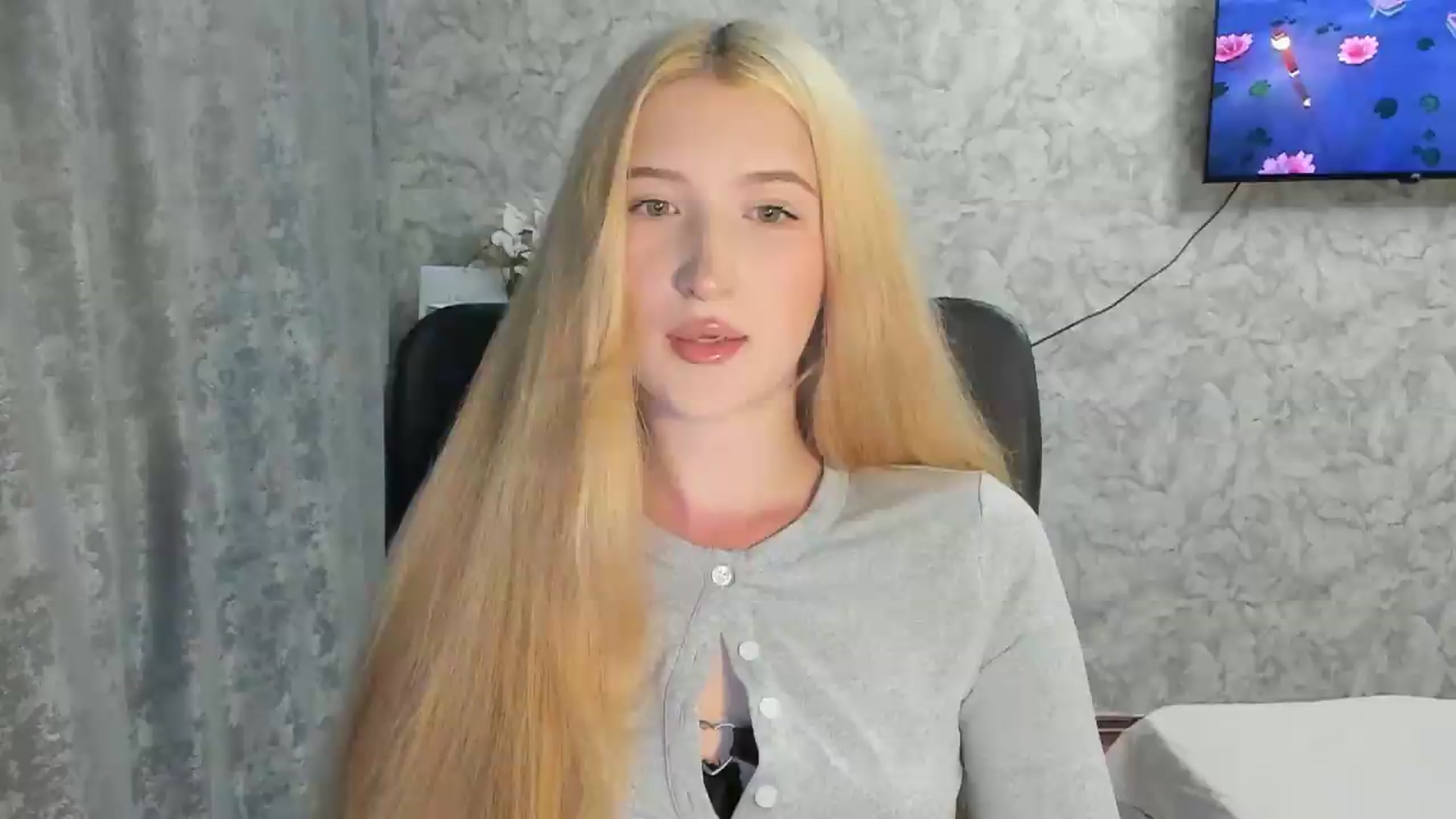 Gallery image thumbnail from Ilona_Here's myfreecams stream on, 07/28/2026, 18:42 image 1 of 20