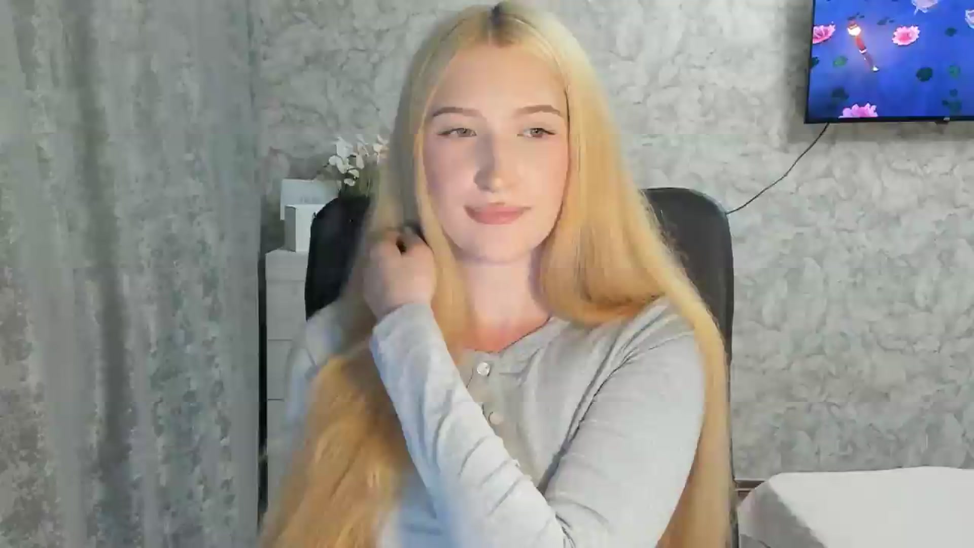 Gallery image thumbnail from Ilona_Here's myfreecams stream on, 07/28/2026, 19:50 image 16 of 20