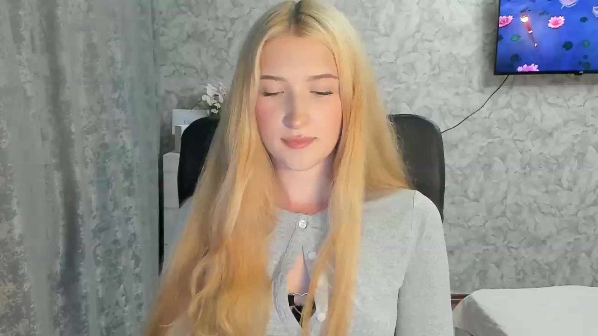 Gallery image thumbnail from Ilona_Here's myfreecams stream on, 07/28/2026, 19:50 image 3 of 20