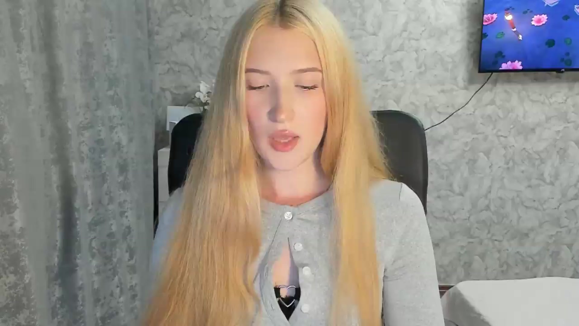 Gallery image thumbnail from Ilona_Here's myfreecams stream on, 07/28/2026, 19:50 image 1 of 20