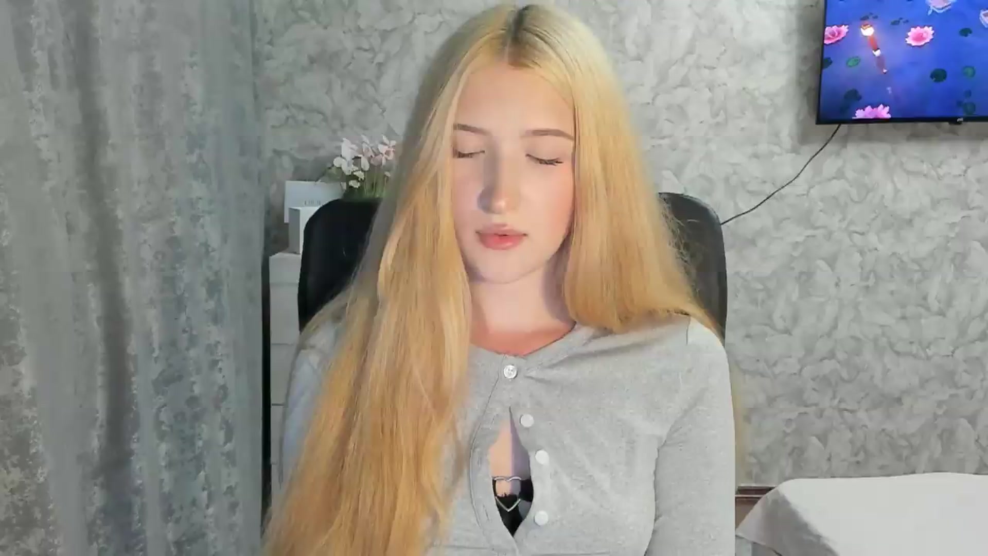 Gallery image thumbnail from Ilona_Here's myfreecams stream on, 07/28/2026, 19:50 image 15 of 20