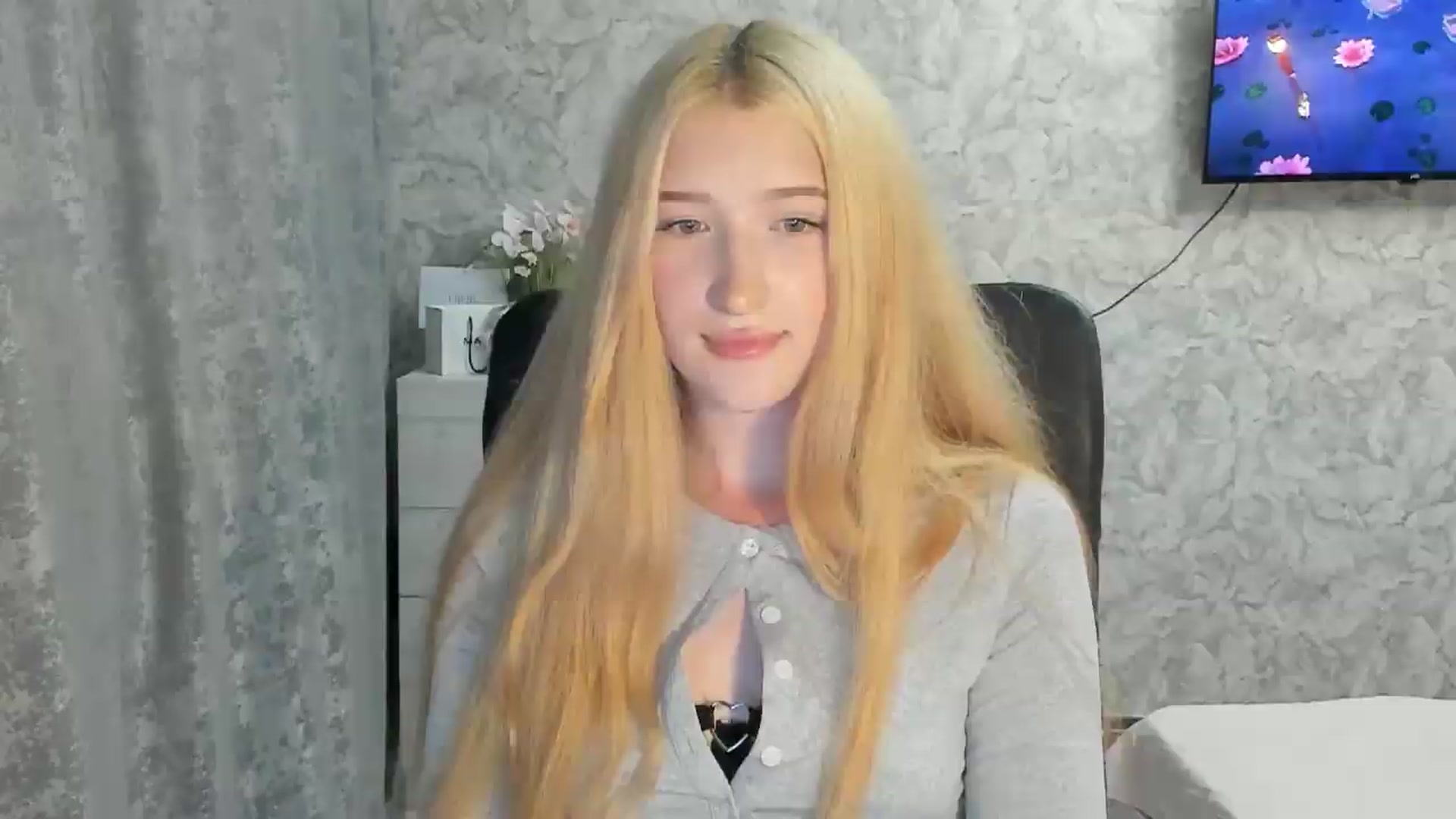 Gallery image thumbnail from Ilona_Here's myfreecams stream on, 07/28/2026, 20:43 image 15 of 20