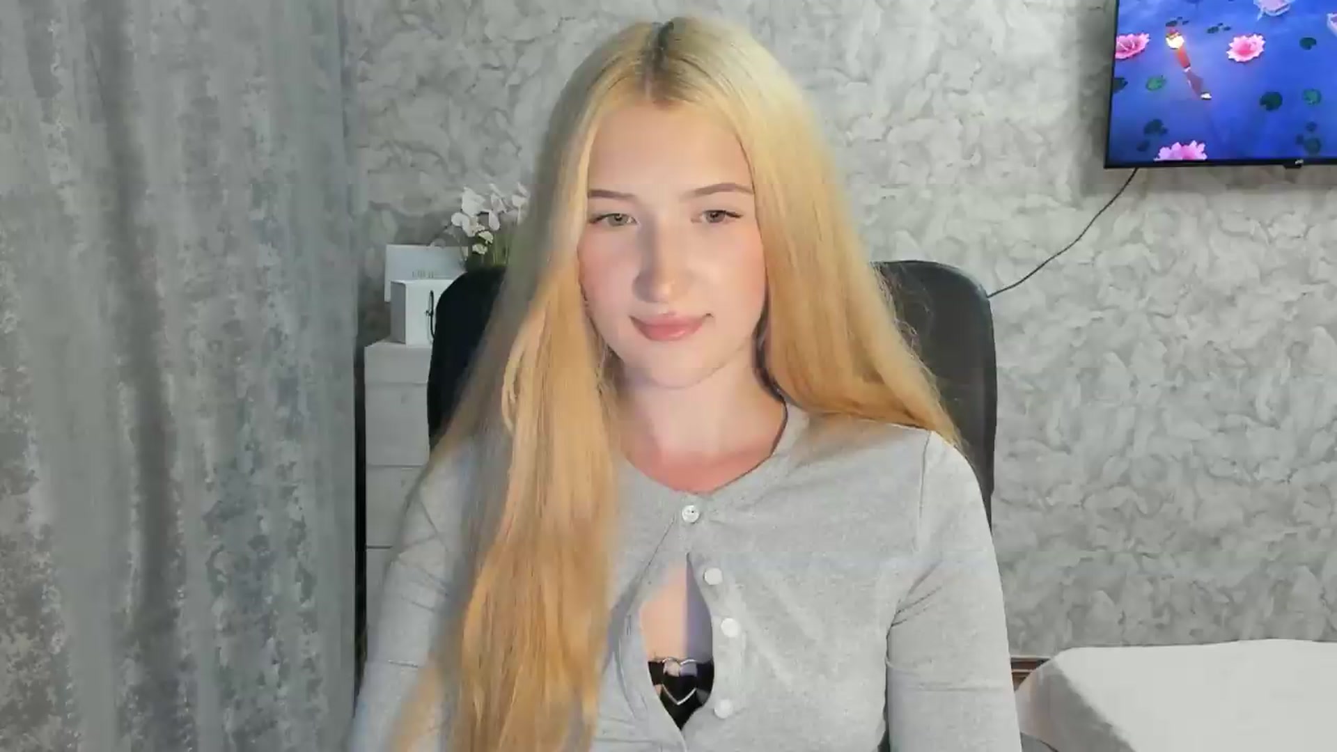 Gallery image thumbnail from Ilona_Here's myfreecams stream on, 07/28/2026, 20:43 image 17 of 20
