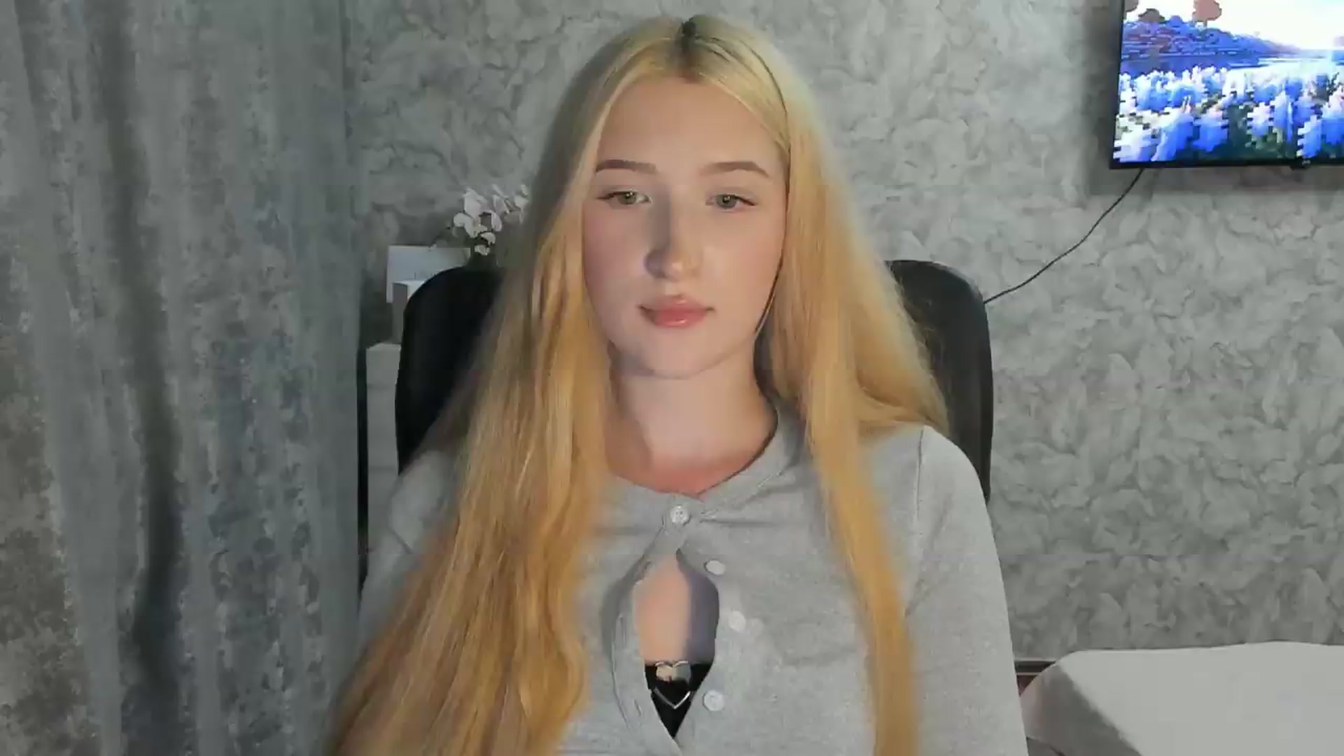 Gallery image thumbnail from Ilona_Here's myfreecams stream on, 07/28/2026, 21:45 image 5 of 20