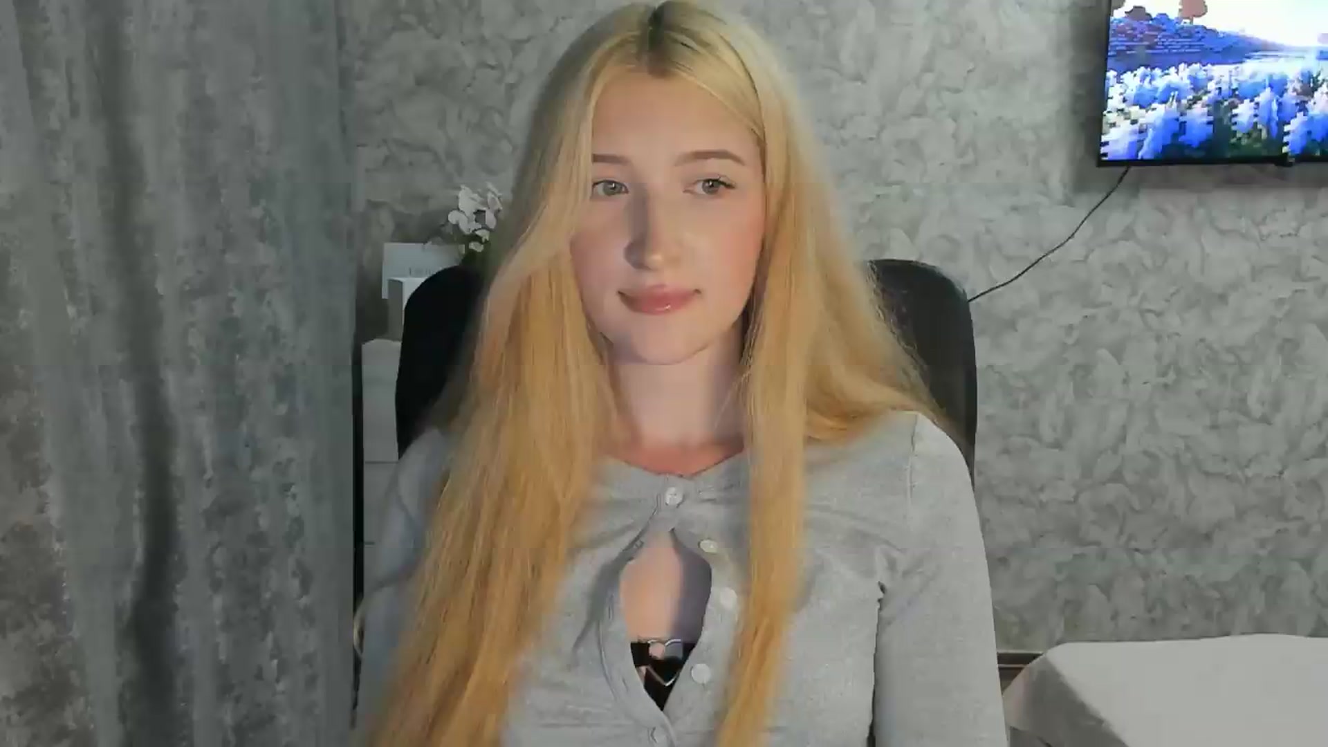 Gallery image thumbnail from Ilona_Here's myfreecams stream on, 07/28/2026, 21:45 image 15 of 20