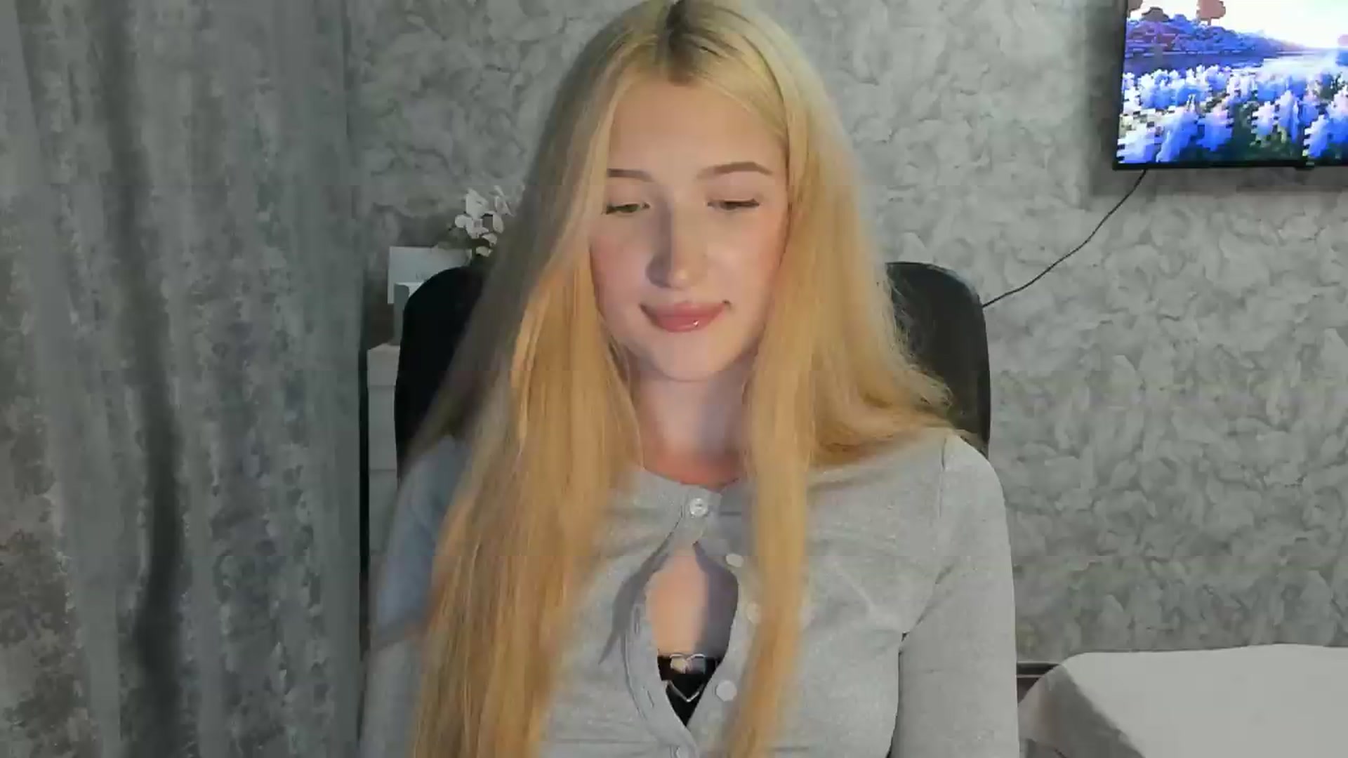 Gallery image thumbnail from Ilona_Here's myfreecams stream on, 07/28/2026, 21:45 image 17 of 20