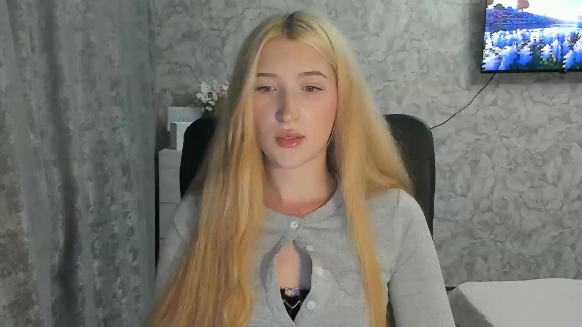 Gallery image thumbnail from Ilona_Here's myfreecams stream on, 07/28/2026, 21:45 image 8 of 20