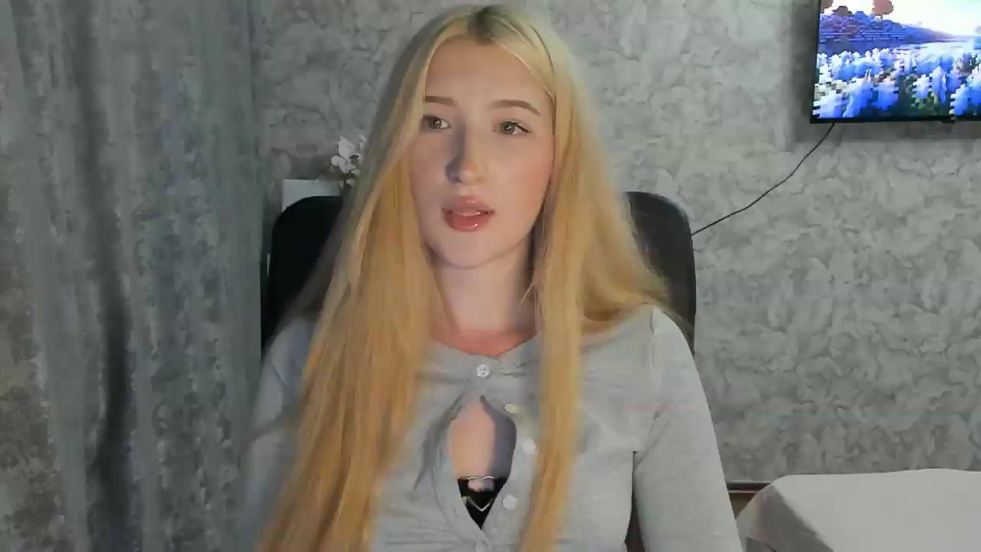 Gallery image thumbnail from Ilona_Here's myfreecams stream on, 07/28/2026, 21:45 image 16 of 20