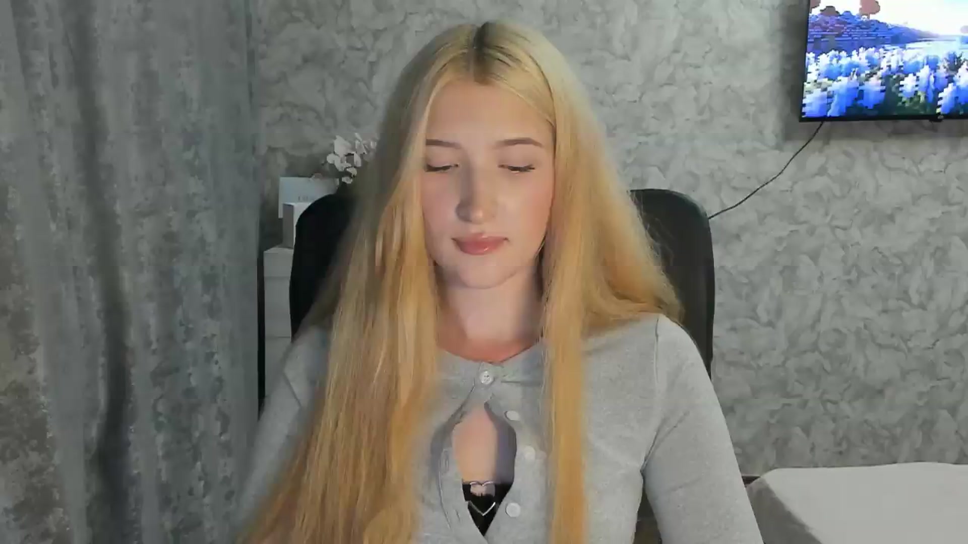 Gallery image thumbnail from Ilona_Here's myfreecams stream on, 07/28/2026, 21:45 image 10 of 20