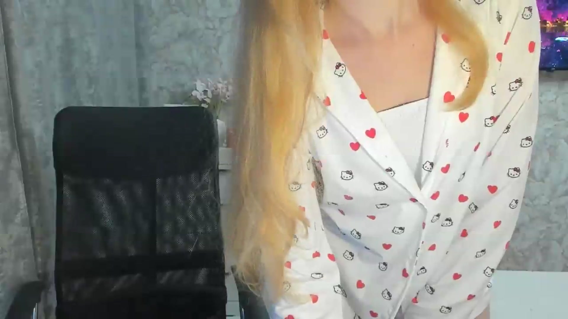 Gallery image thumbnail from Ilona_Here's myfreecams stream on, 07/30/2026, 21:56 image 8 of 20