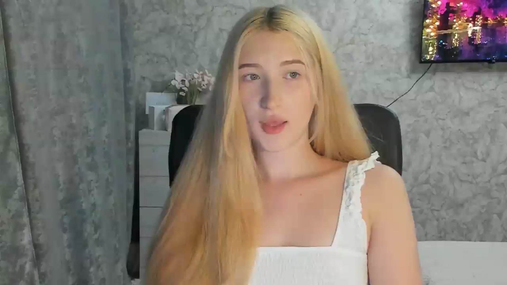 Gallery image thumbnail from Ilona_Here's myfreecams stream on, 07/30/2026, 21:56 image 3 of 20