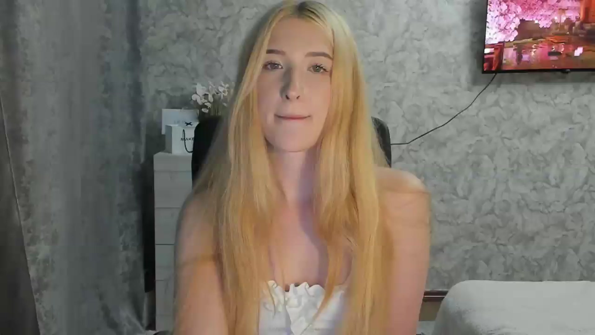 Gallery image thumbnail from Ilona_Here's myfreecams stream on, 08/01/2026, 19:24 image 17 of 20