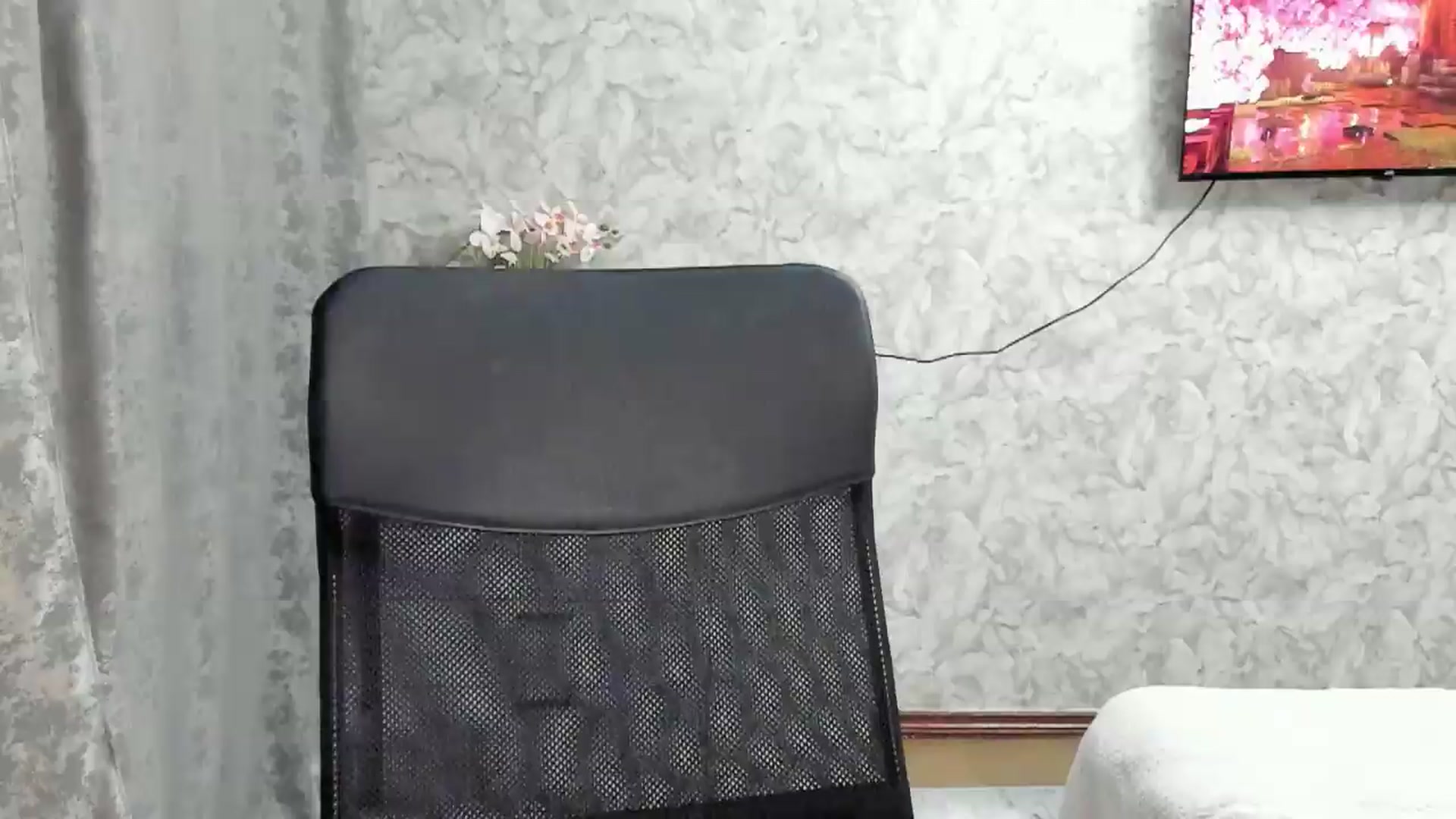Gallery image thumbnail from Ilona_Here's myfreecams stream on, 08/01/2026, 20:40 image 19 of 20