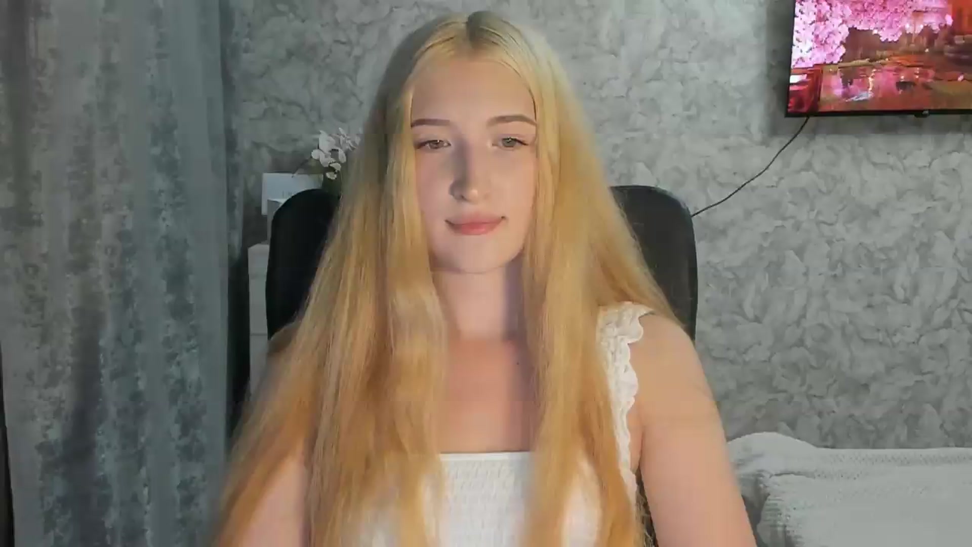 Gallery image thumbnail from Ilona_Here's myfreecams stream on, 08/08/2026, 18:34 image 8 of 20