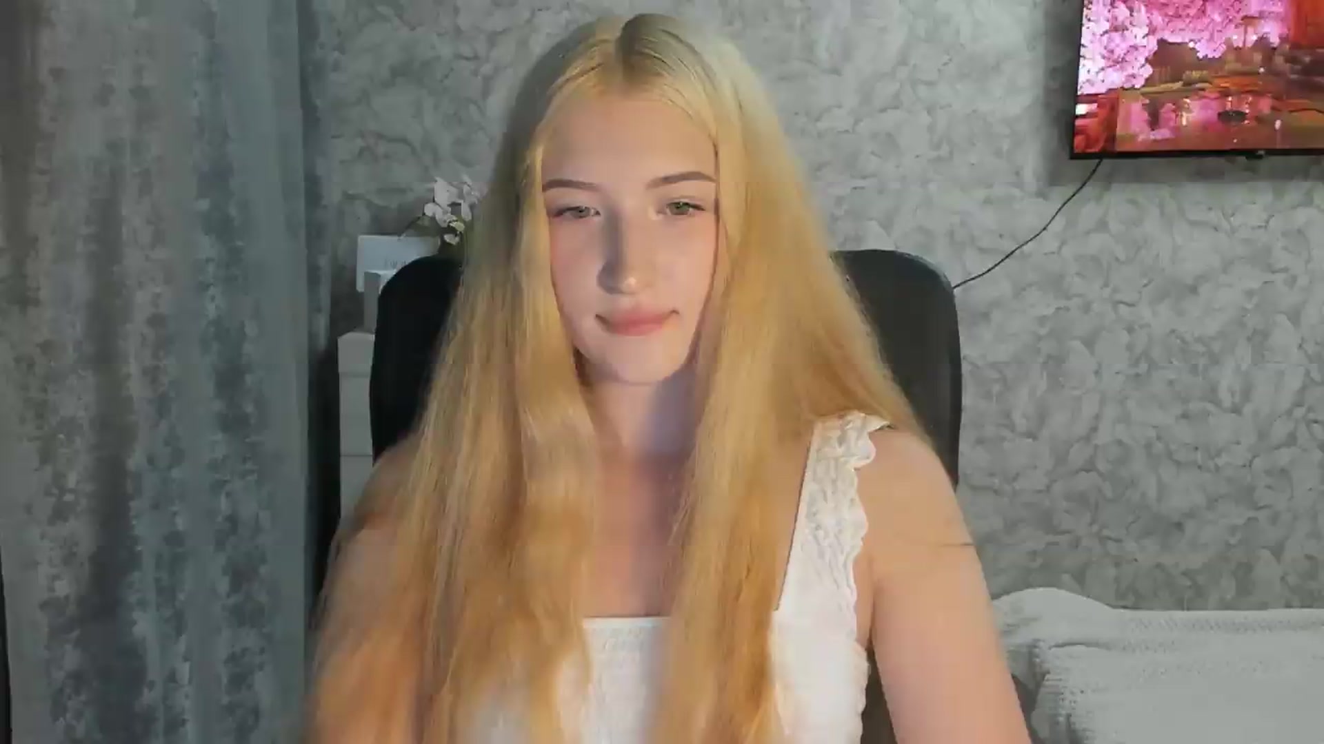 Gallery image thumbnail from Ilona_Here's myfreecams stream on, 08/08/2026, 18:34 image 11 of 20