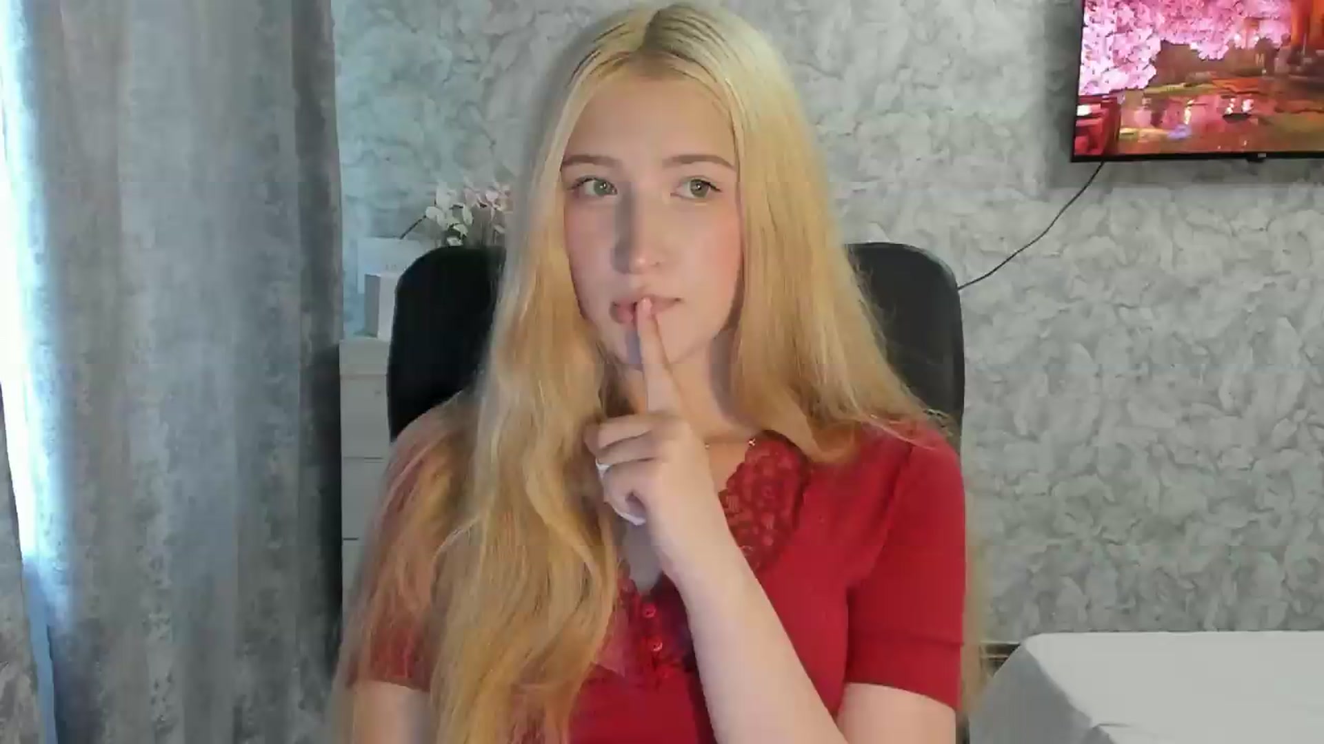 Gallery image thumbnail from Ilona_Here's myfreecams stream on, 08/11/2026, 16:47 image 5 of 20