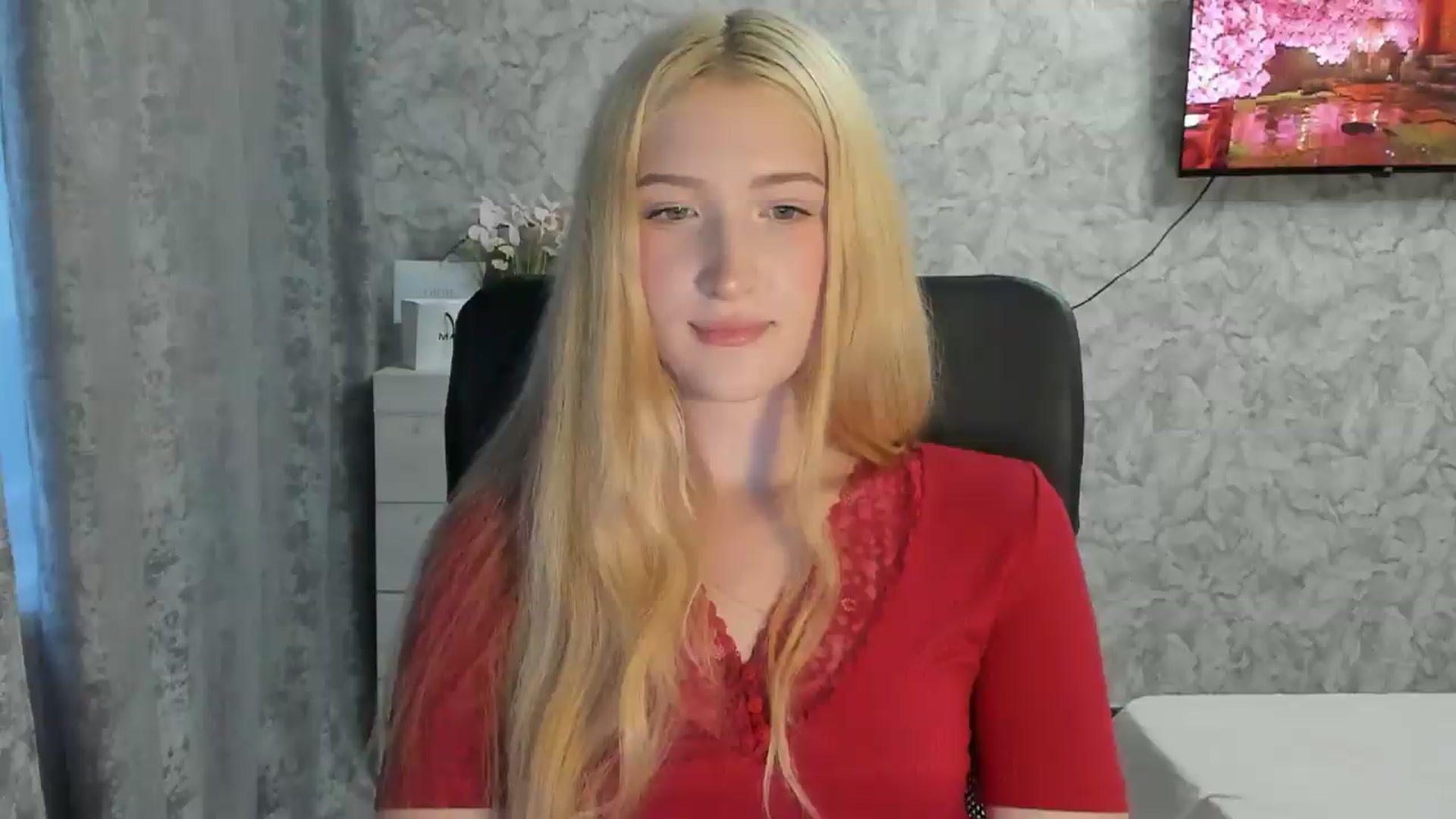 Gallery image thumbnail from Ilona_Here's myfreecams stream on, 08/11/2026, 17:12 image 14 of 20