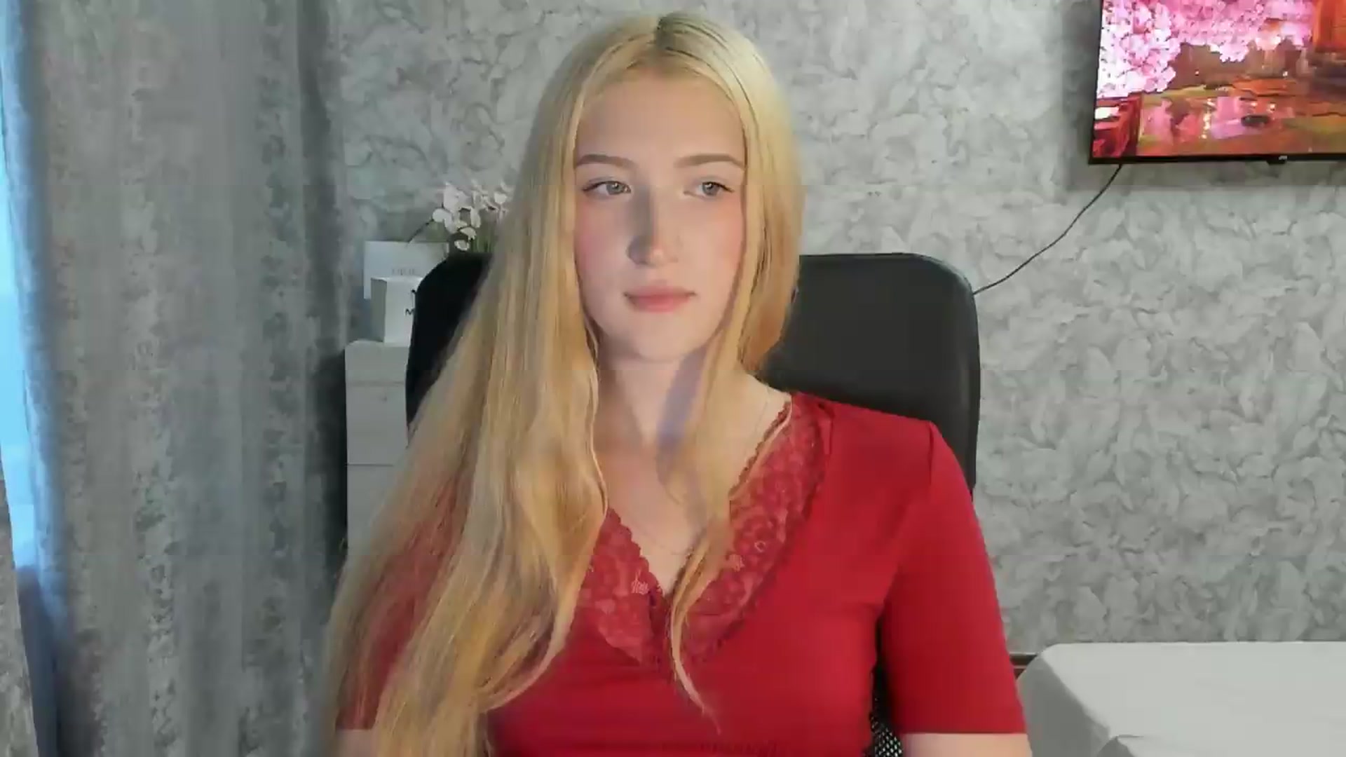 Gallery image thumbnail from Ilona_Here's myfreecams stream on, 08/11/2026, 17:12 image 4 of 20