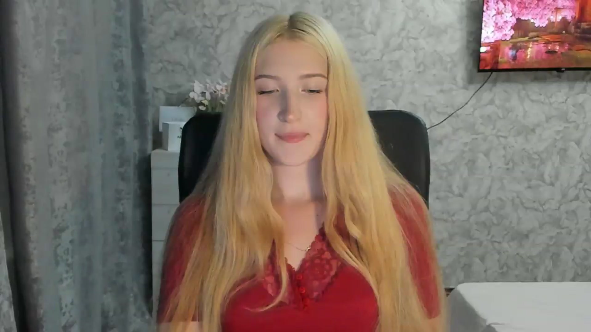 Gallery image thumbnail from Ilona_Here's myfreecams stream on, 08/11/2026, 18:36 image 7 of 20