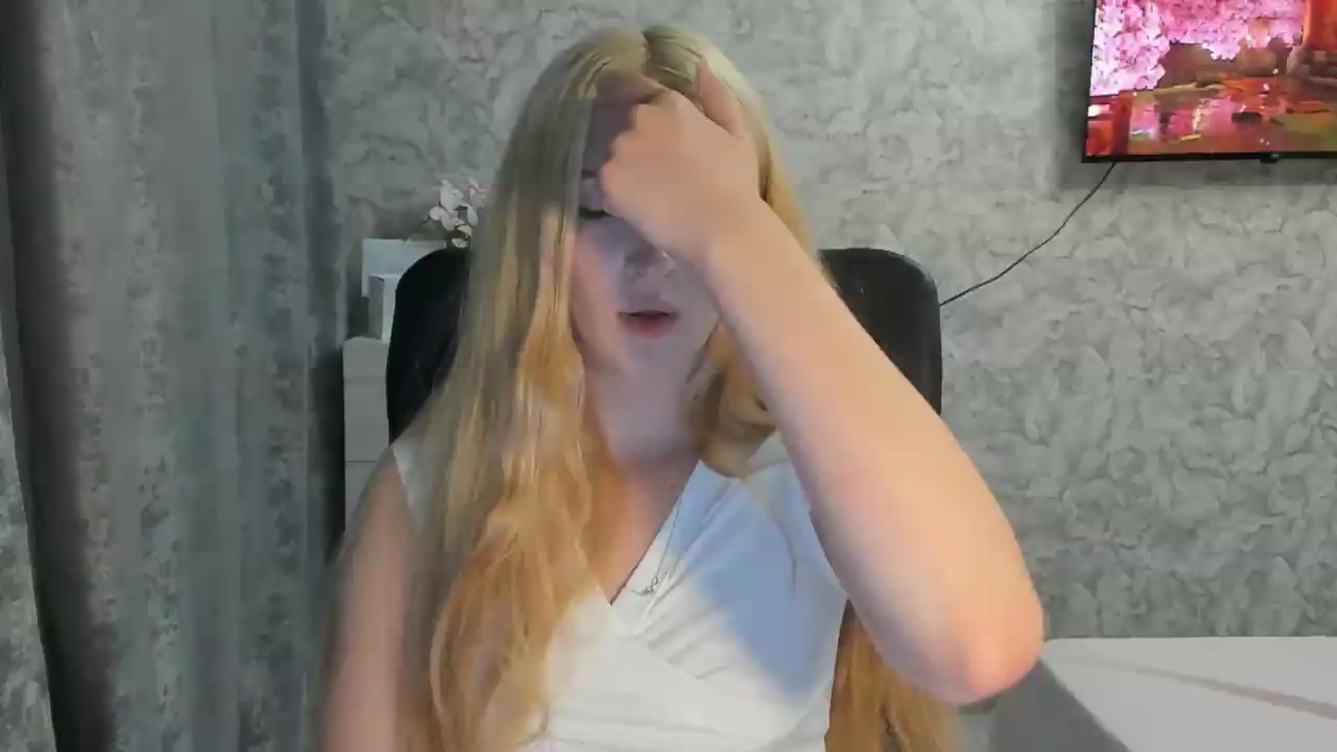 Gallery image thumbnail from Ilona_Here's myfreecams stream on, 08/11/2026, 19:24 image 7 of 20