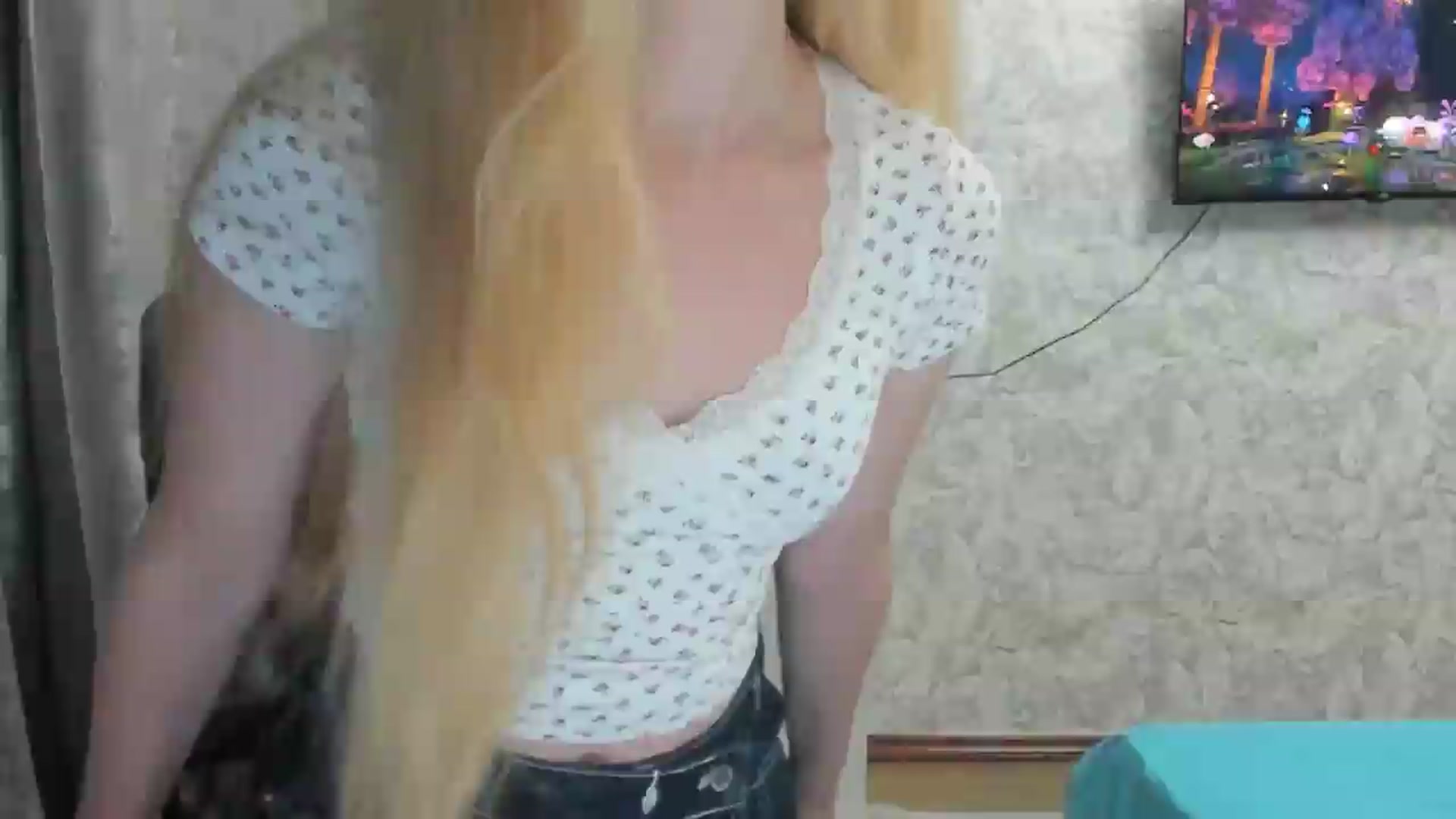 Gallery image thumbnail from Ilona_Here's myfreecams stream on, 08/20/2026, 19:04 image 18 of 20