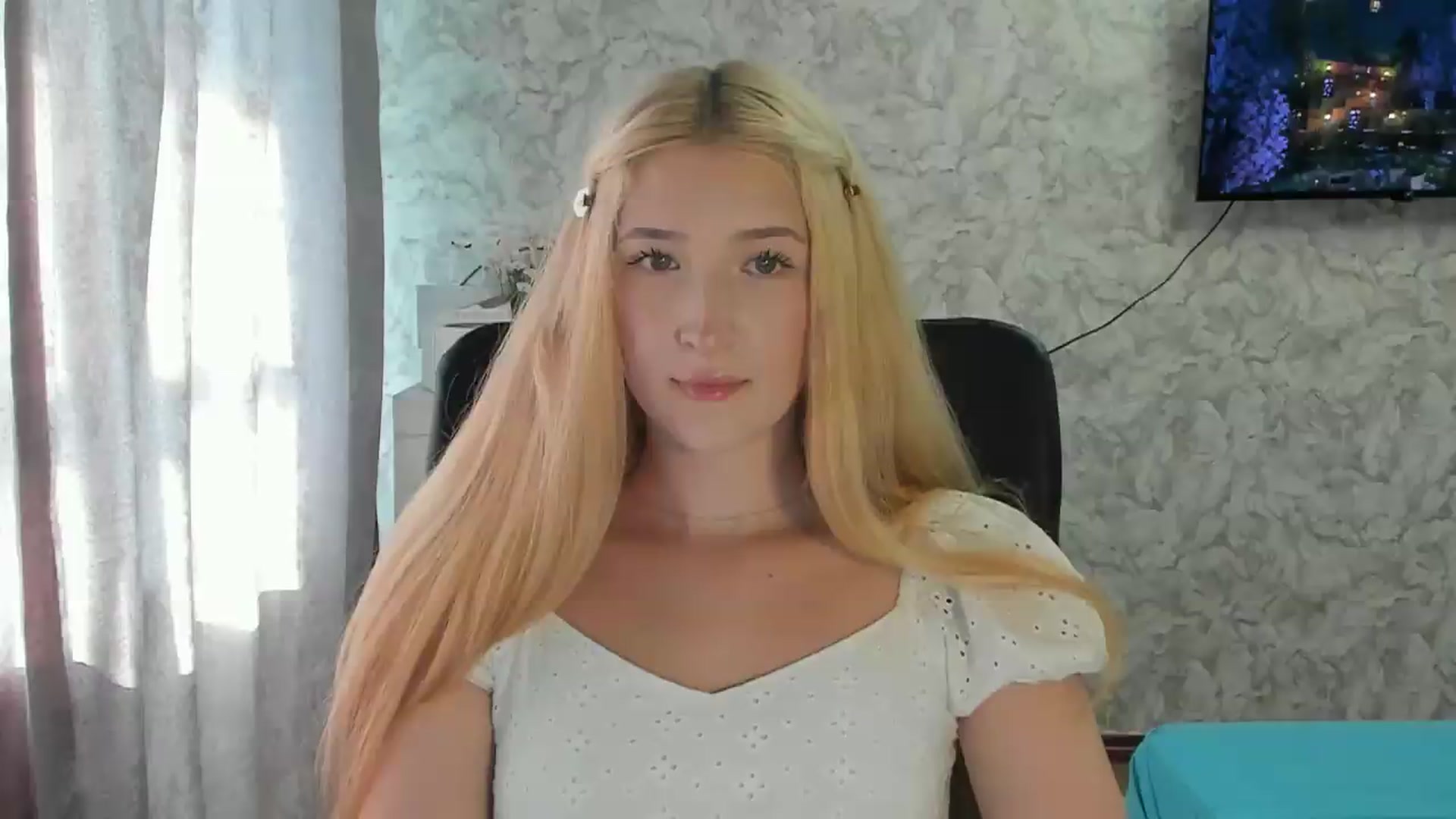 Gallery image thumbnail from Ilona_Here's myfreecams stream on, 08/23/2026, 13:22 image 17 of 20