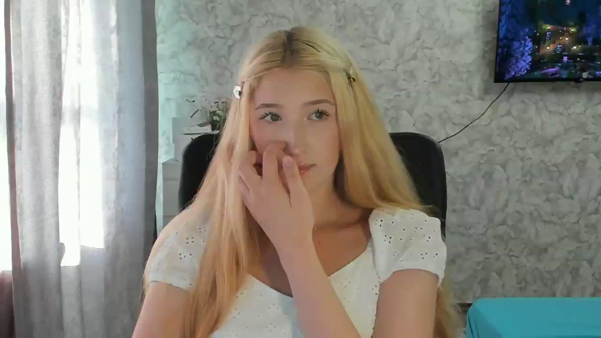 Gallery image thumbnail from Ilona_Here's myfreecams stream on, 08/23/2026, 14:31 image 6 of 20