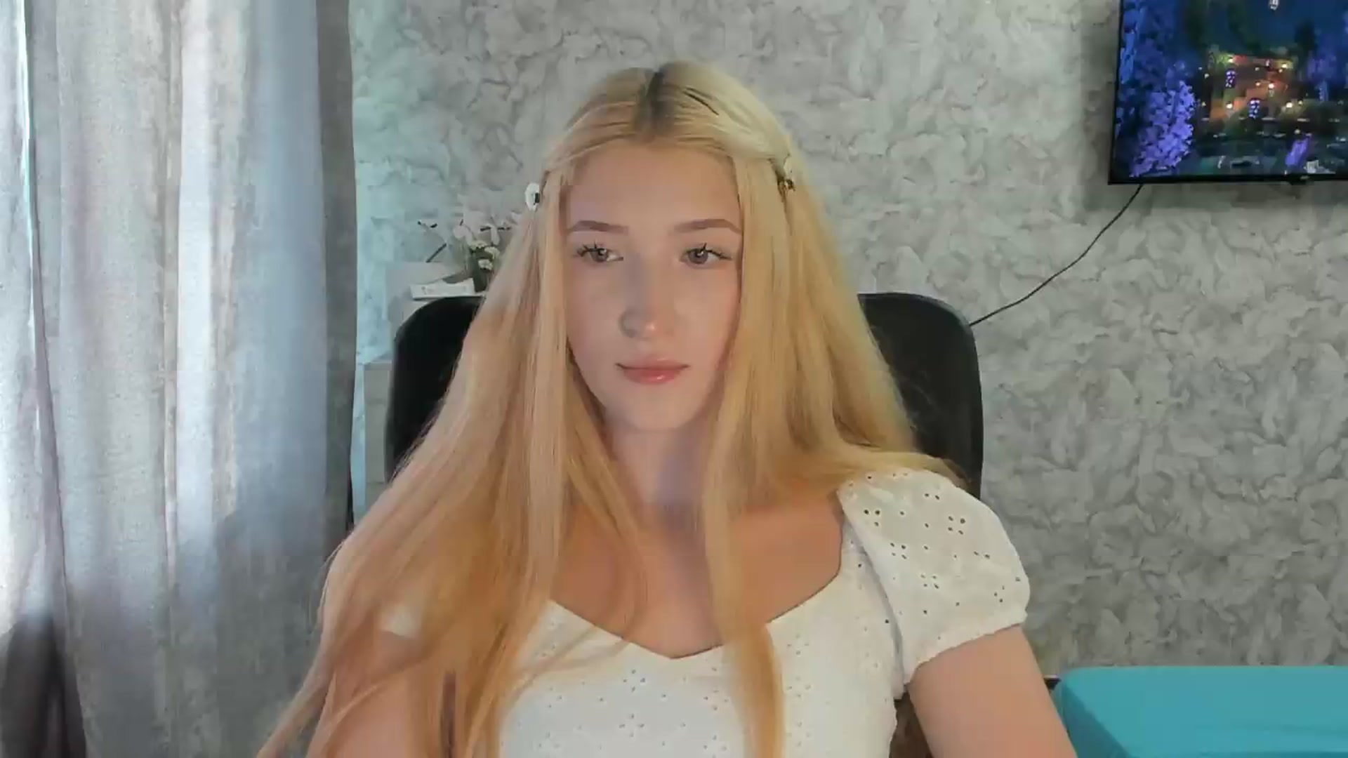 Gallery image thumbnail from Ilona_Here's myfreecams stream on, 08/23/2026, 14:31 image 15 of 20