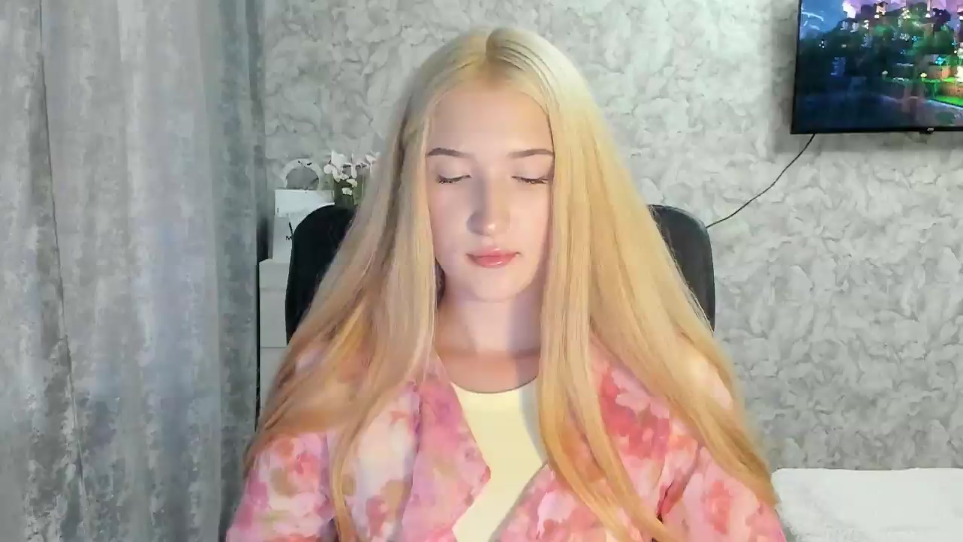 Gallery image thumbnail from Ilona_Here's myfreecams stream on, 08/25/2026, 17:34 image 2 of 20