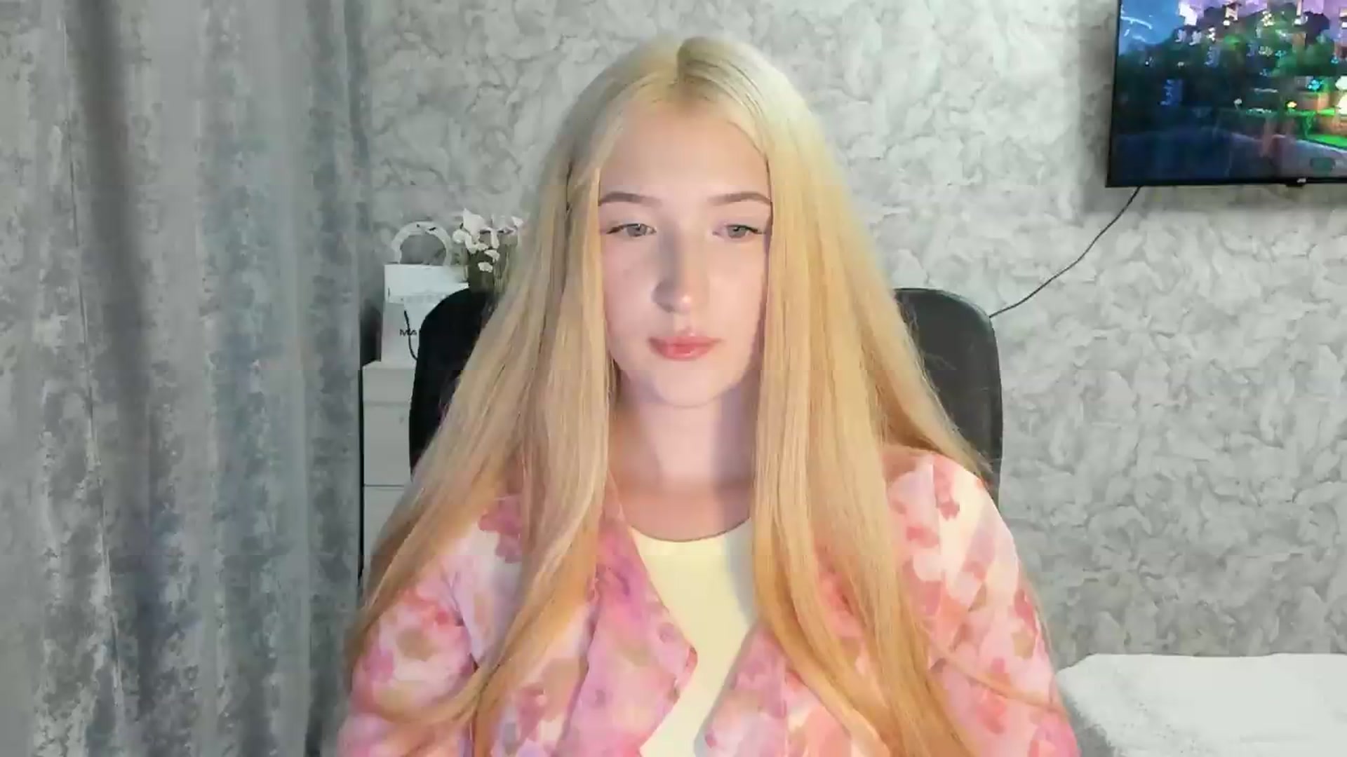 Gallery image thumbnail from Ilona_Here's myfreecams stream on, 08/25/2026, 17:34 image 9 of 20