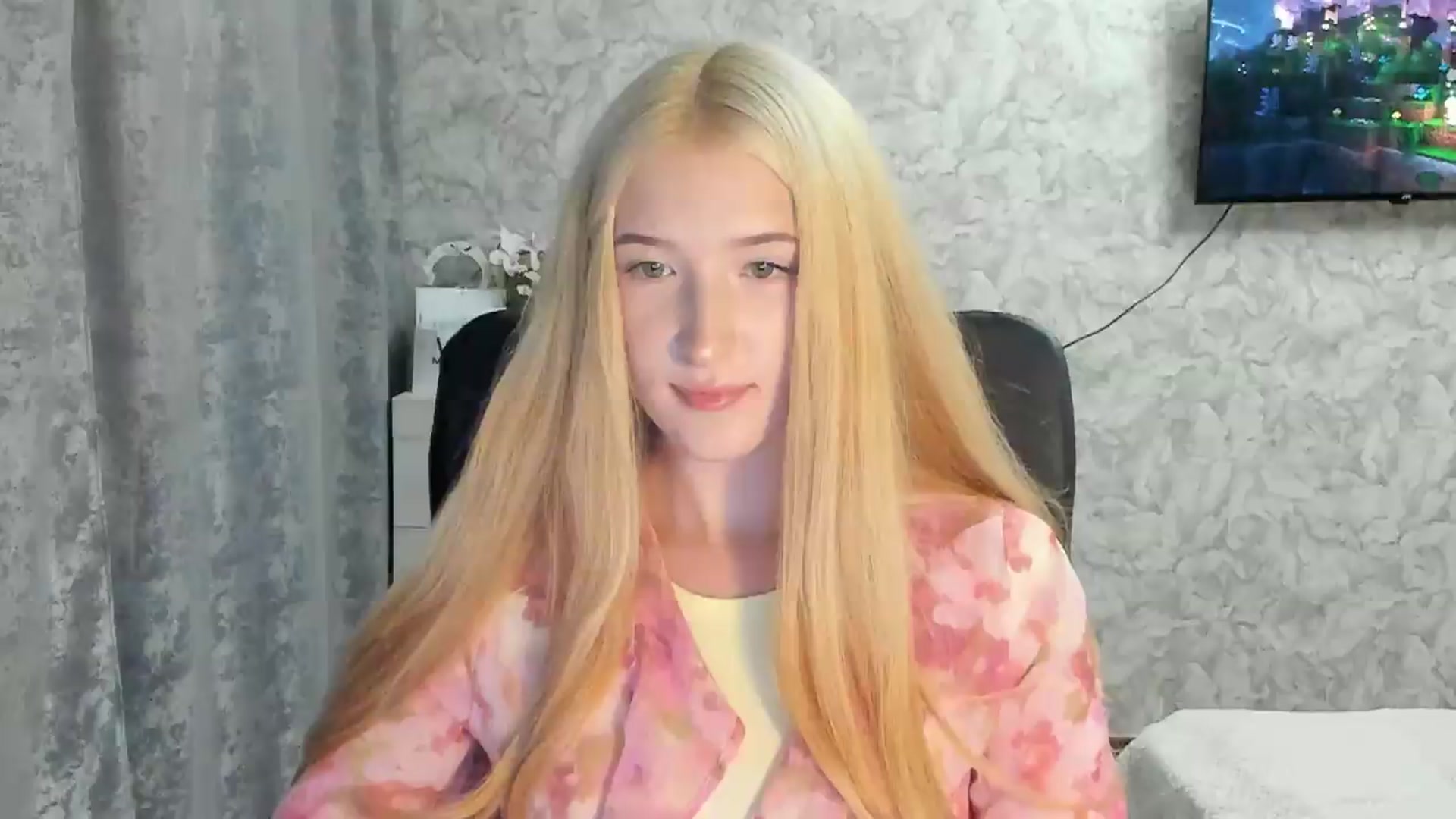 Gallery image thumbnail from Ilona_Here's myfreecams stream on, 08/25/2026, 17:34 image 10 of 20