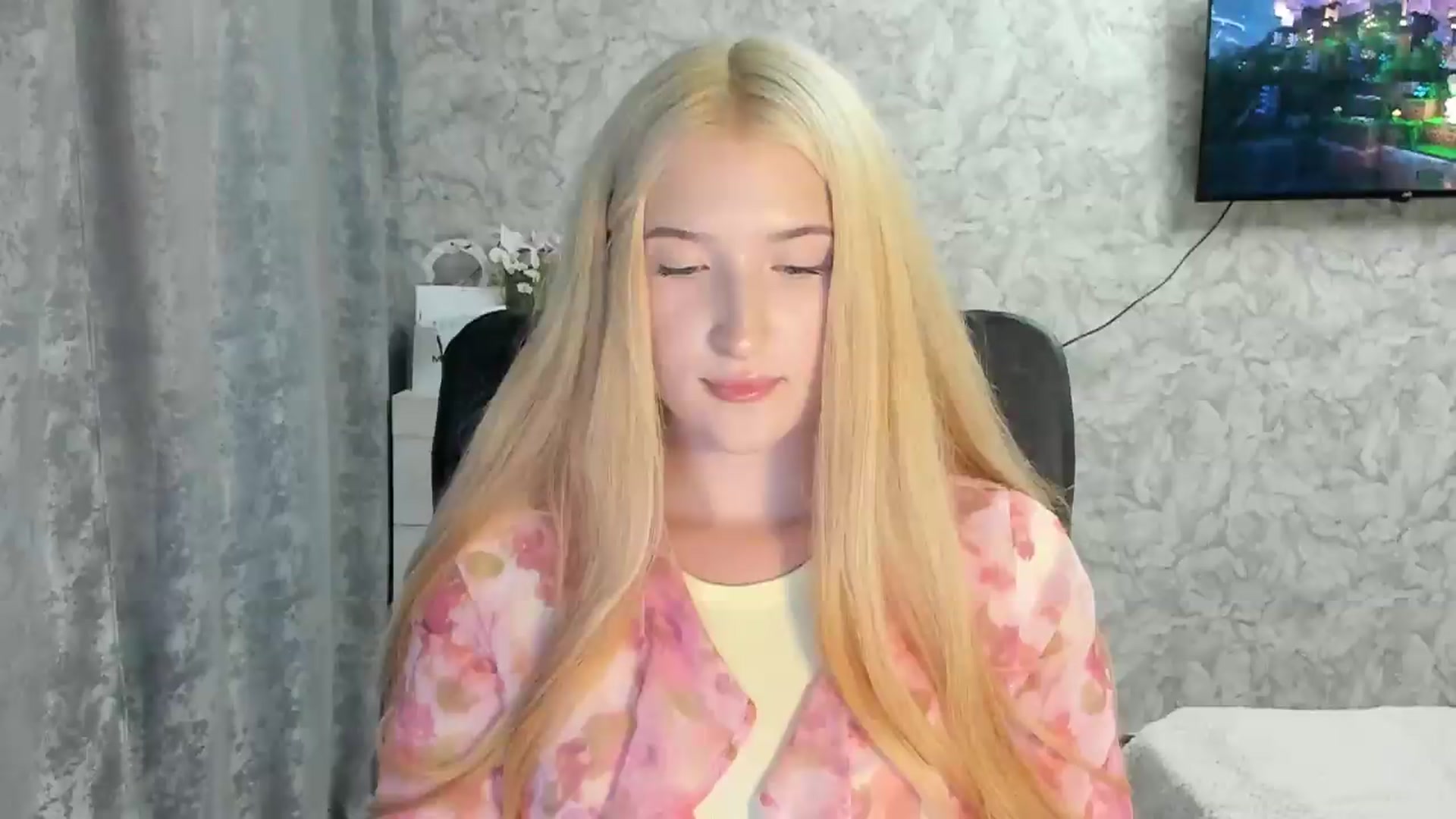 Gallery image thumbnail from Ilona_Here's myfreecams stream on, 08/25/2026, 17:34 image 8 of 20